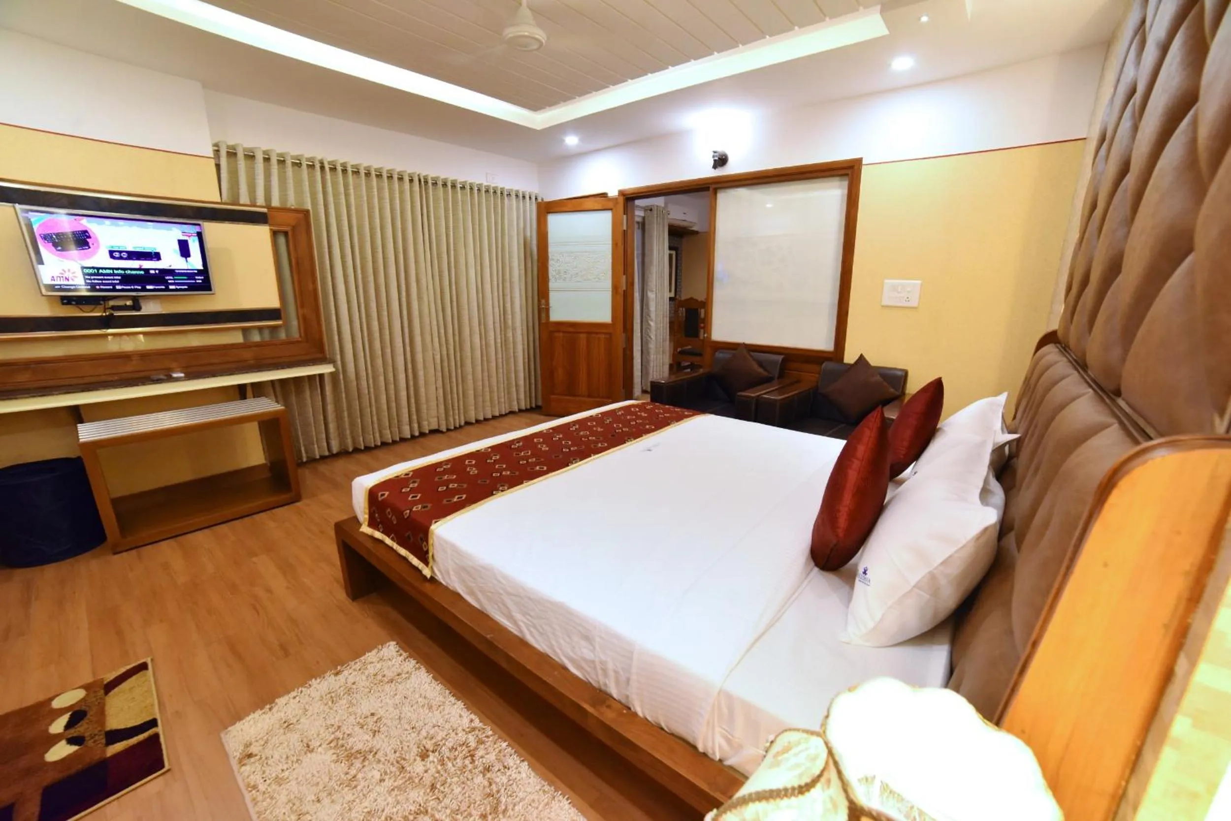 Bed in Hotel Vashanth Krishna