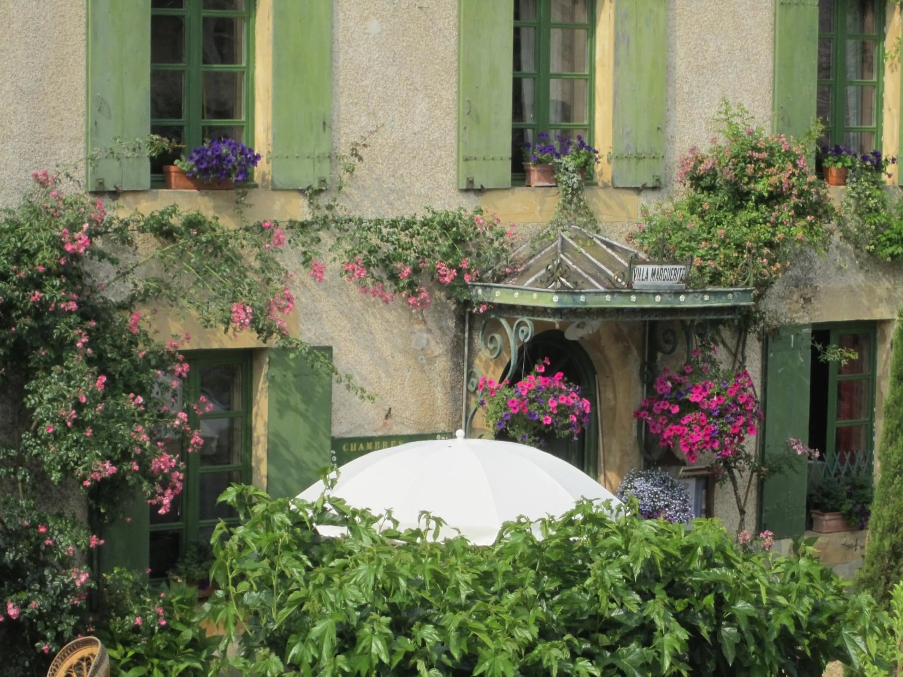 Facade/entrance in Villa Marguerite Chambres et Table d Hotes de charme
