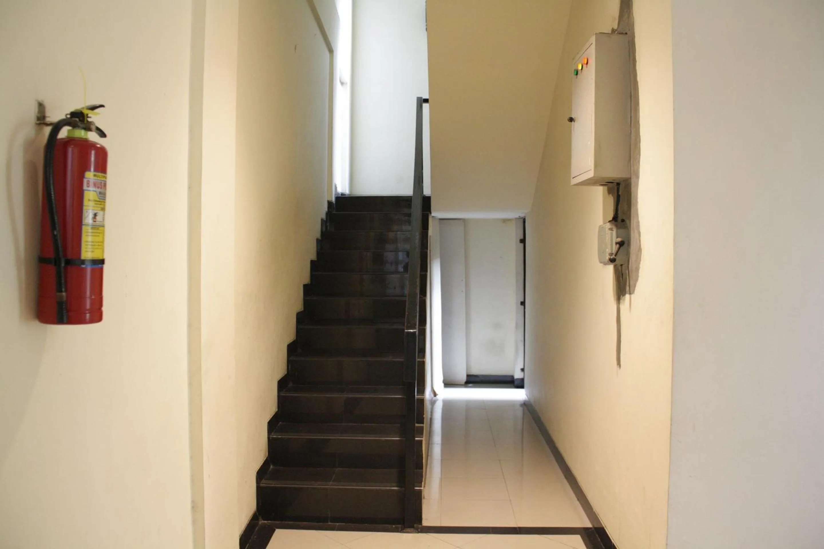 Lobby or reception in Hotel O Cempaka Place Homestay