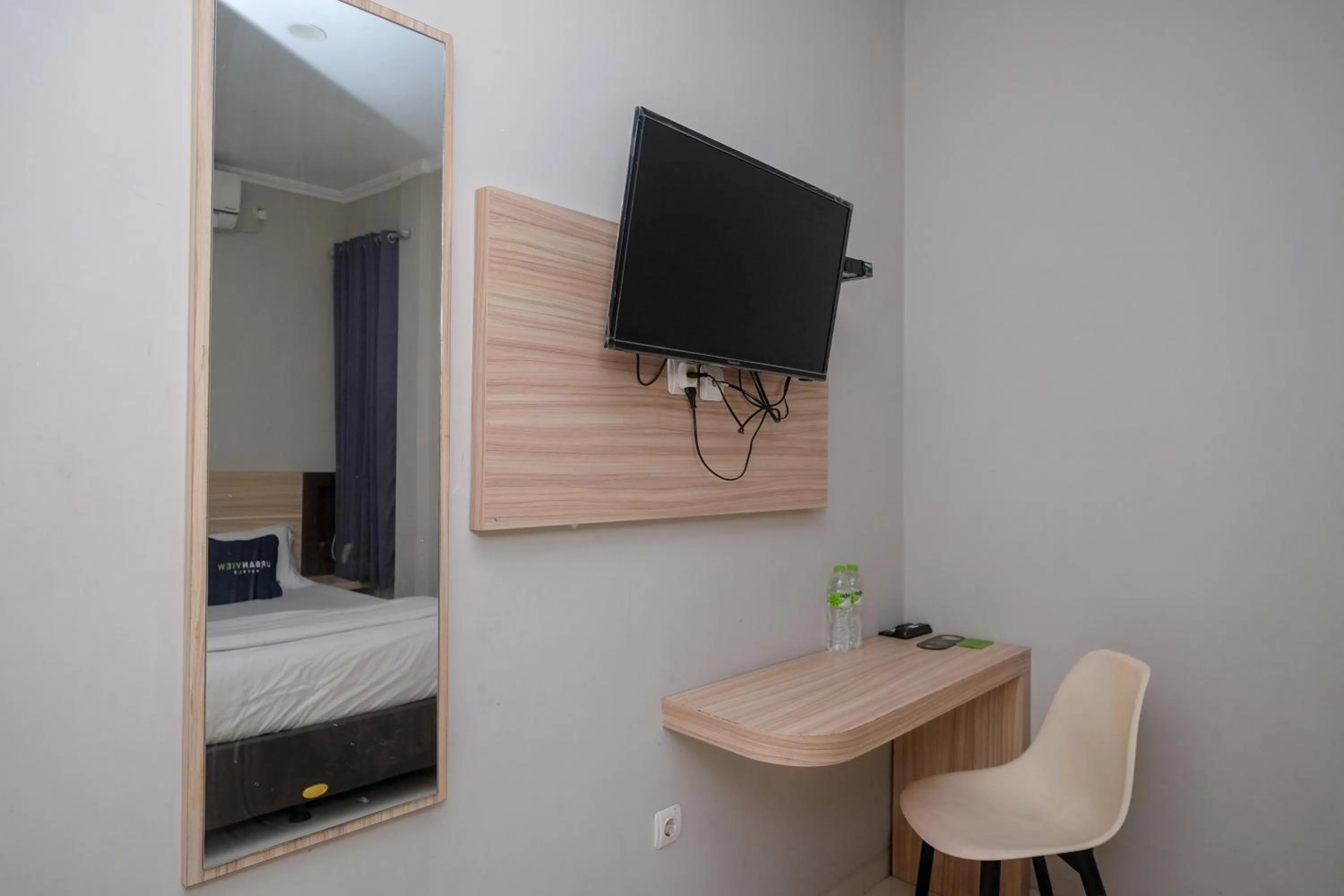 Bed in Urbanview Stay at H jakal by RedDoorz