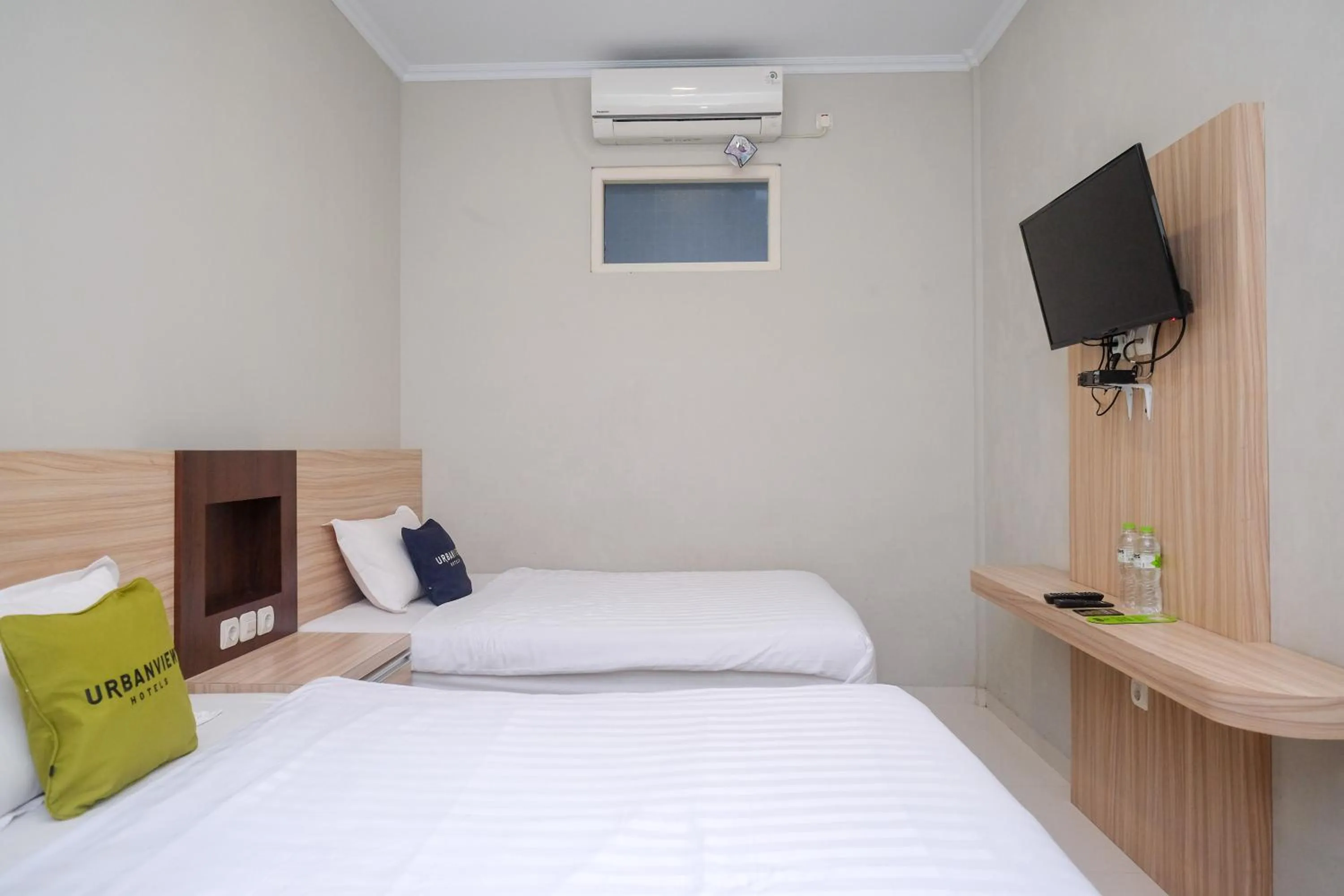 Bed in Urbanview Stay at H jakal by RedDoorz