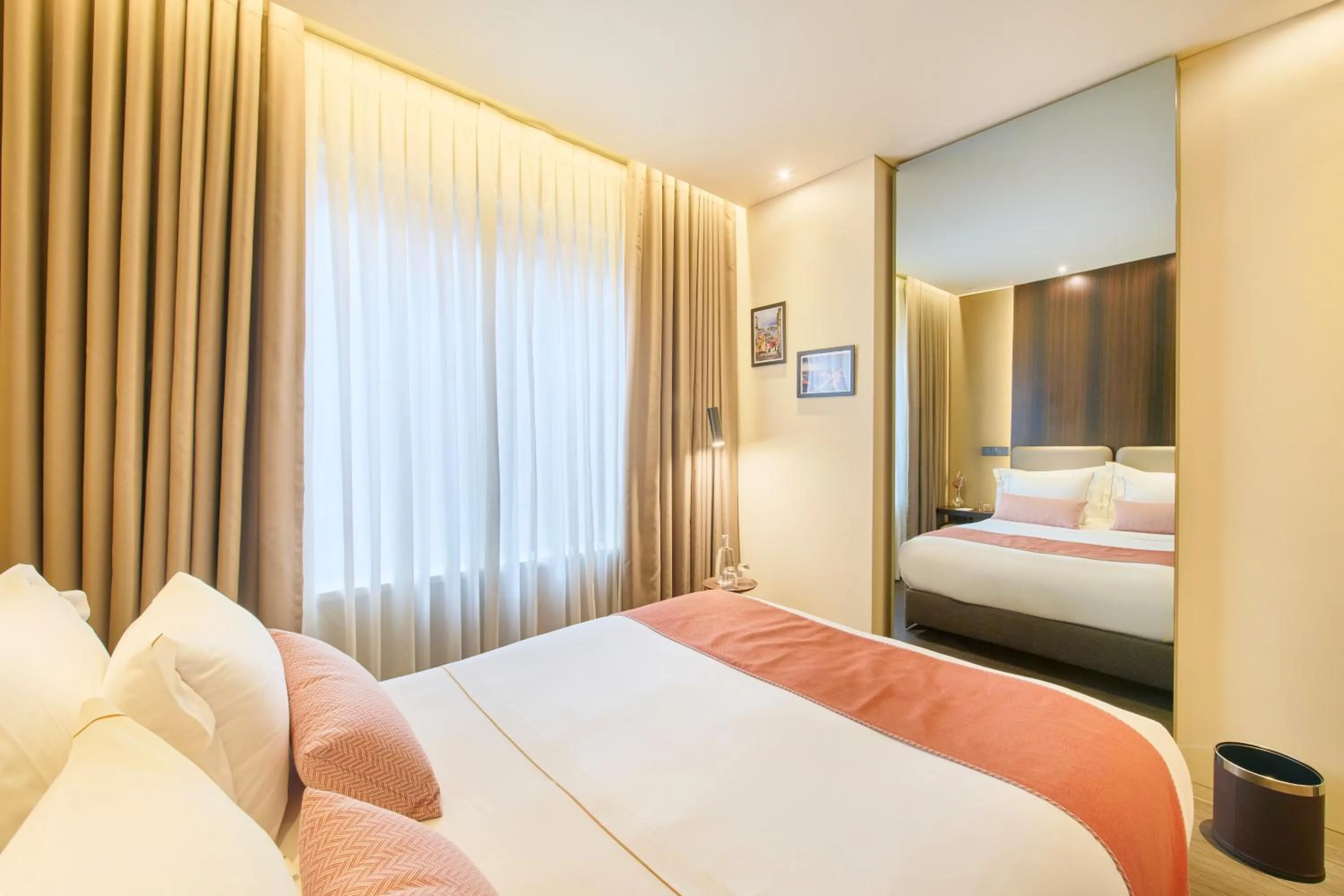 Bed in Hotel Moon & Sun Porto