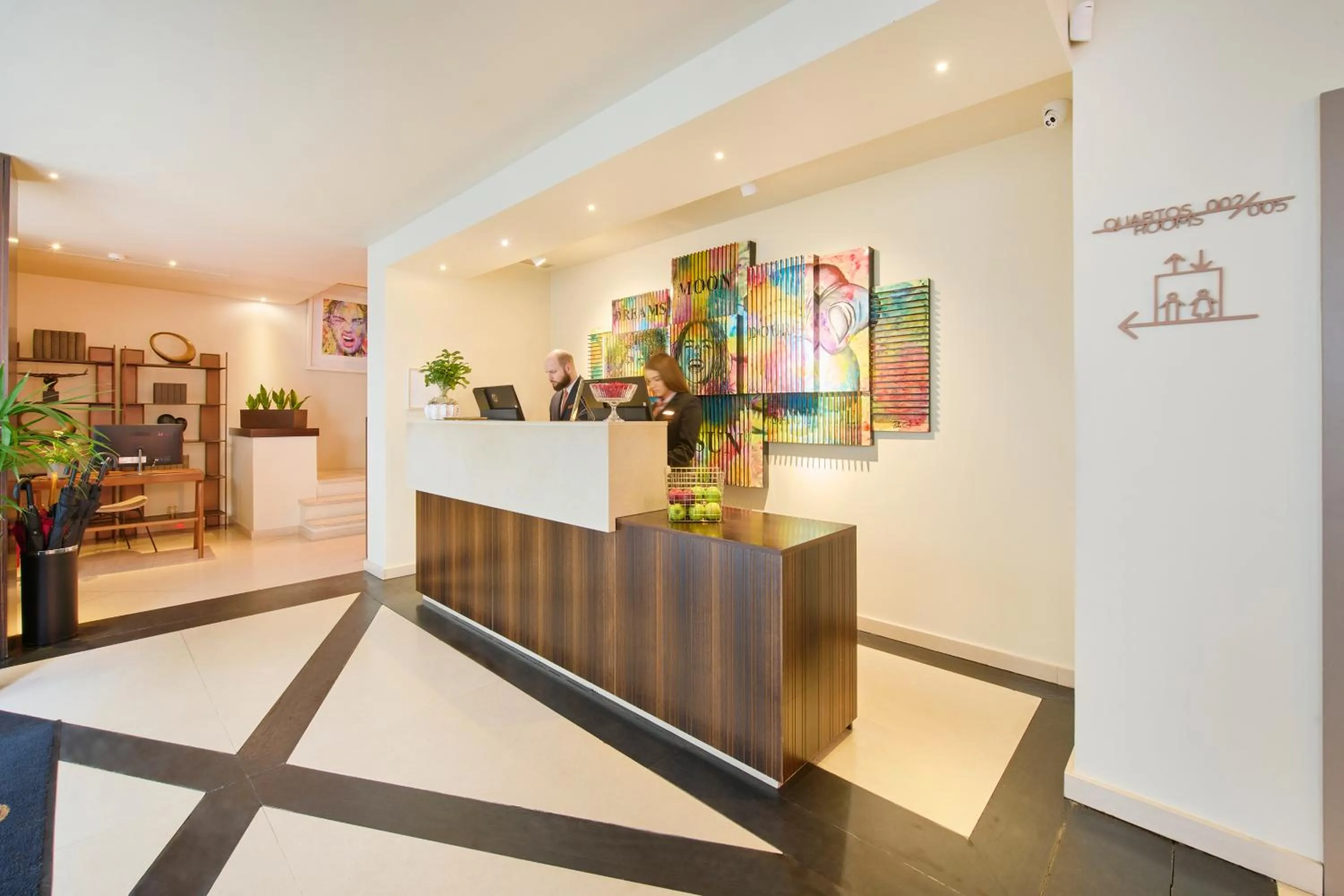 Lobby or reception in Hotel Moon & Sun Porto