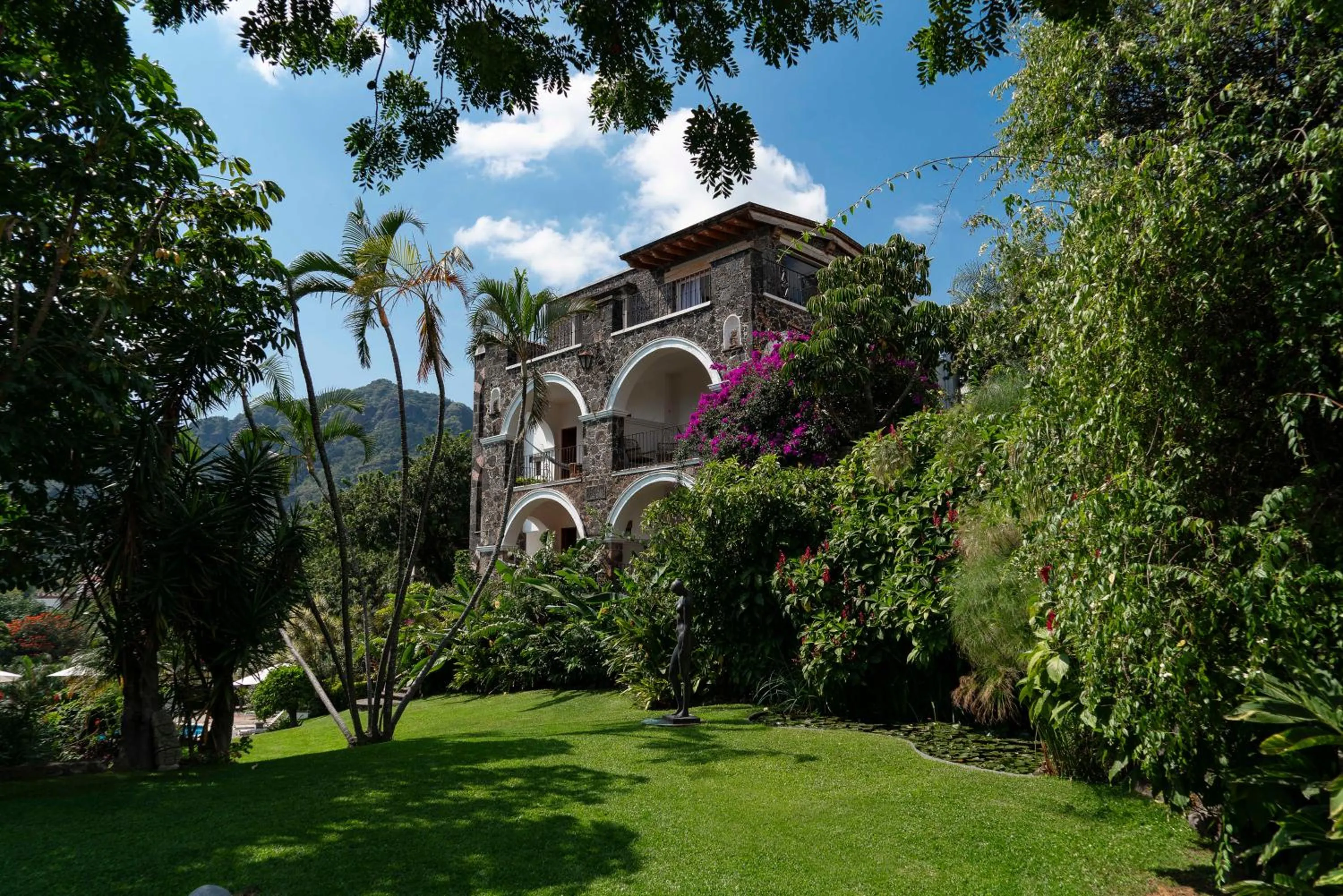 Property building in Posada del Tepozteco - Hotel & Gallery