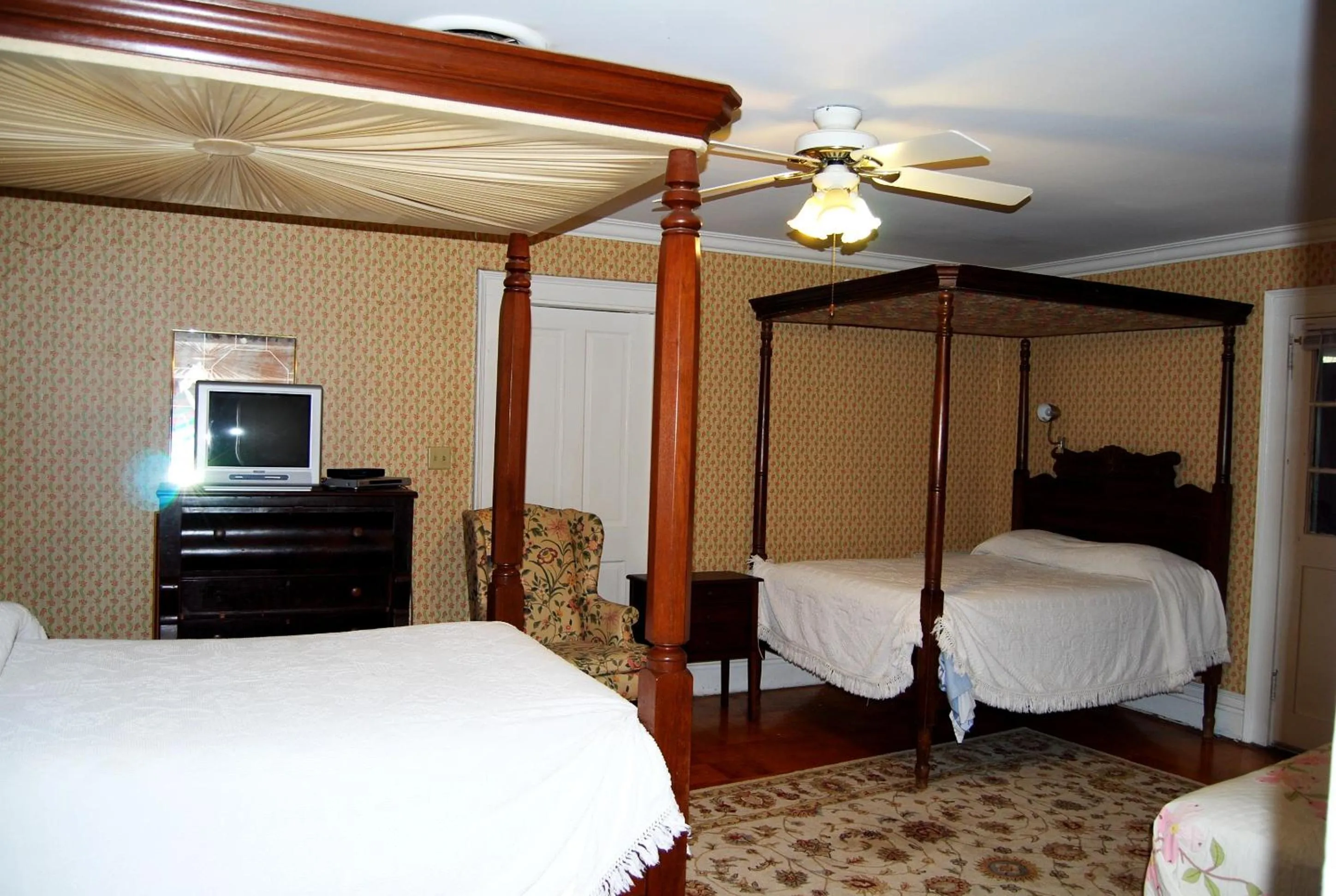 Bedroom in Glenfield Plantation Historic Antebellum Bed and Breakfast