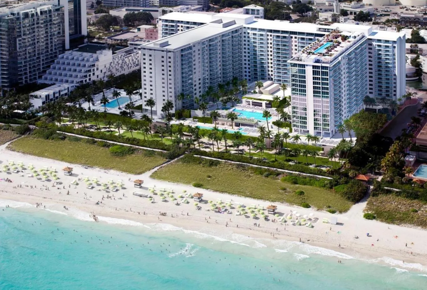 Property building in 1 Hotel & Homes Miami Beach Oceanfront Residence Suites By Joe Semary