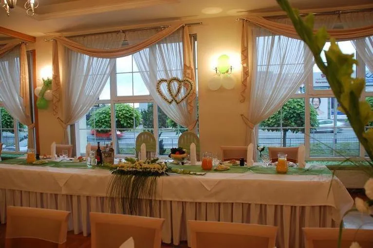 Restaurant/places to eat in Hotel Bielany