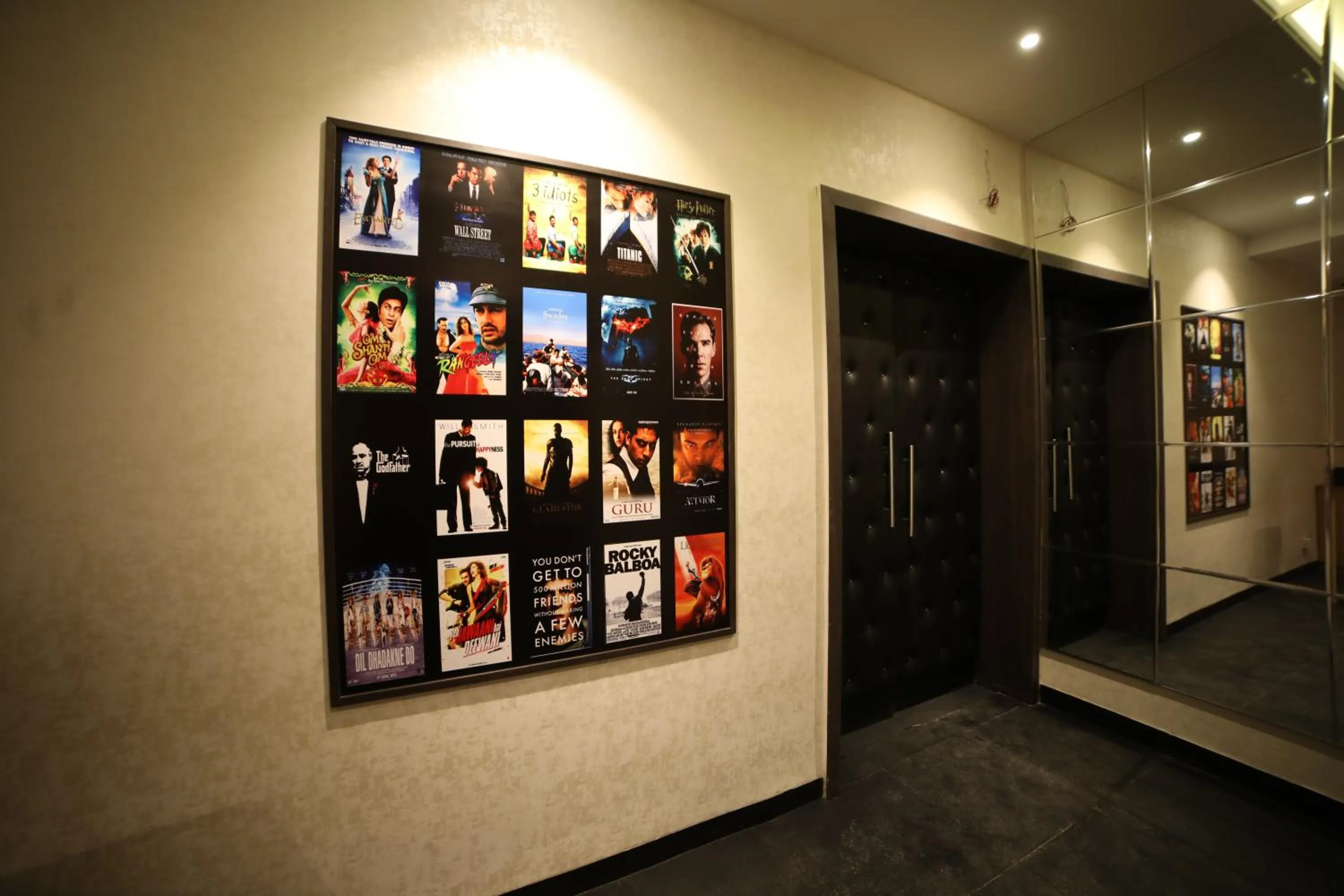 Communal lounge/ TV room in The Vern at BLVD