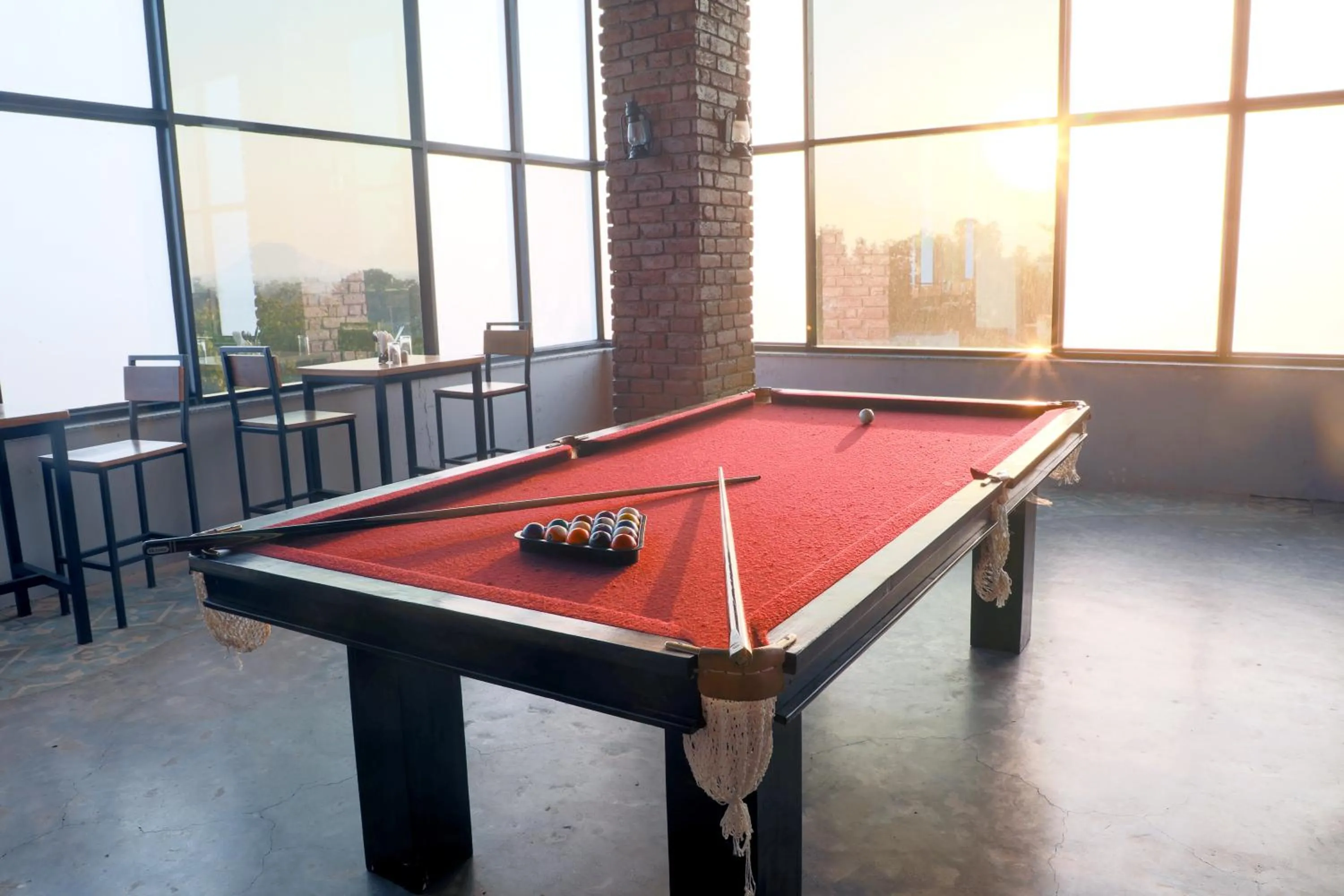 Entertainment in The Vern at BLVD