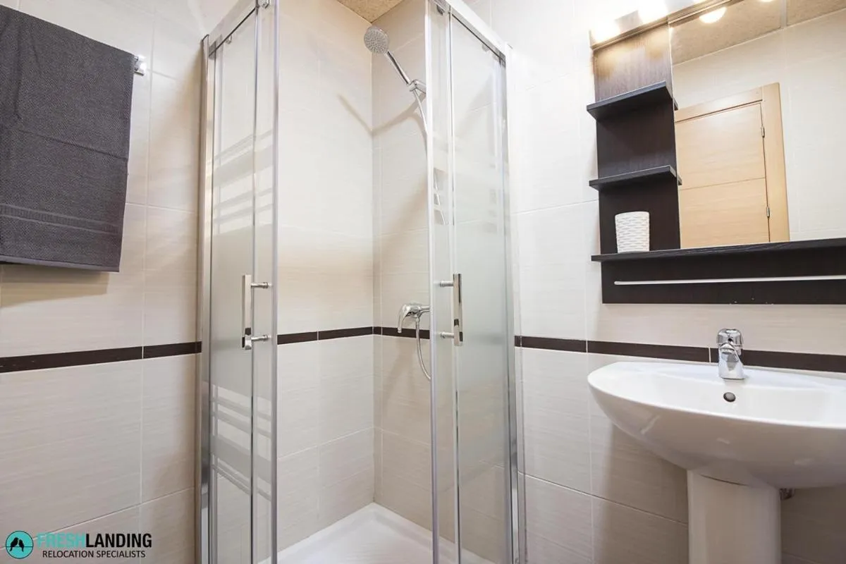 Bathroom in Rayito by FreshLanding