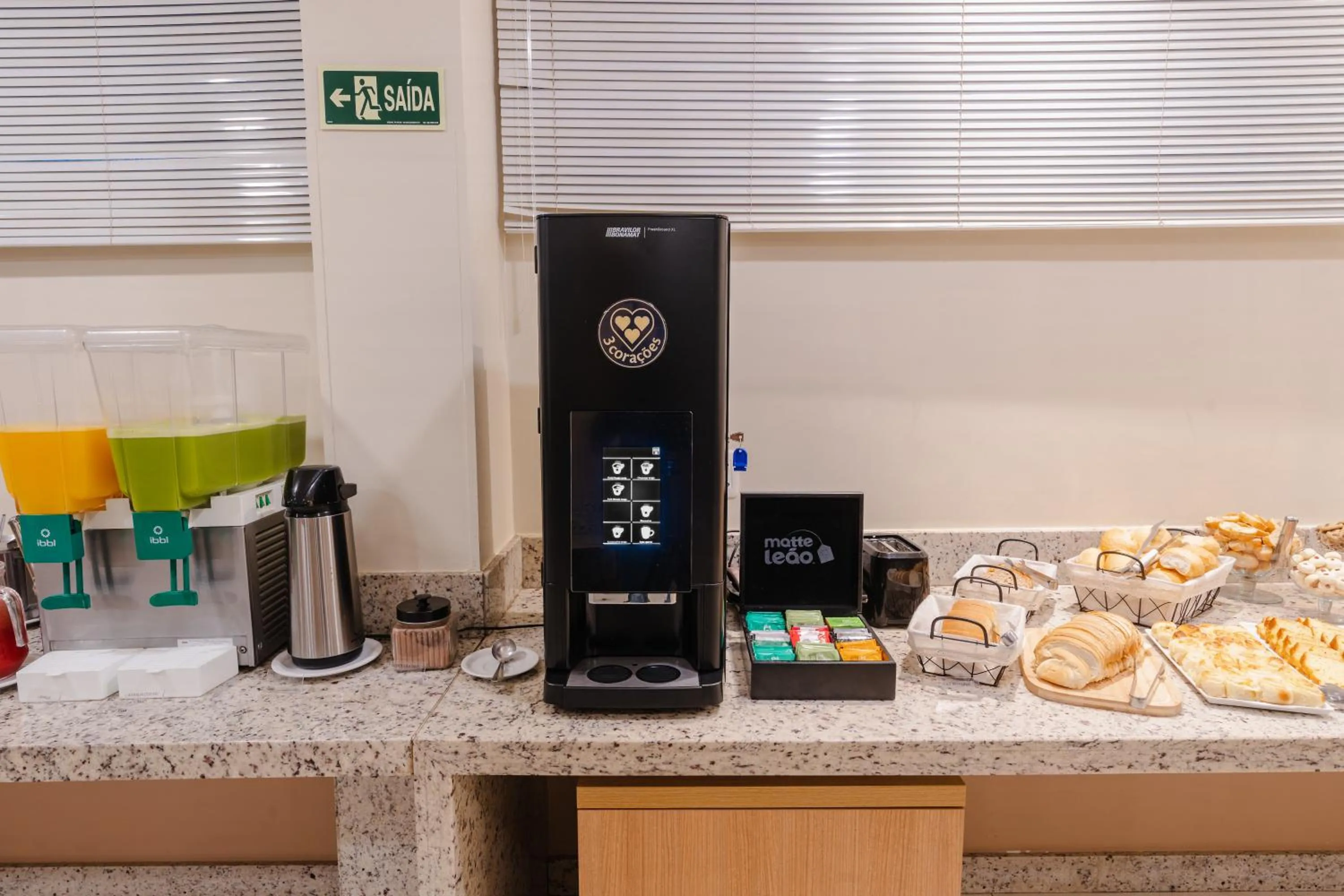 Breakfast in Hotel Caiuá Express