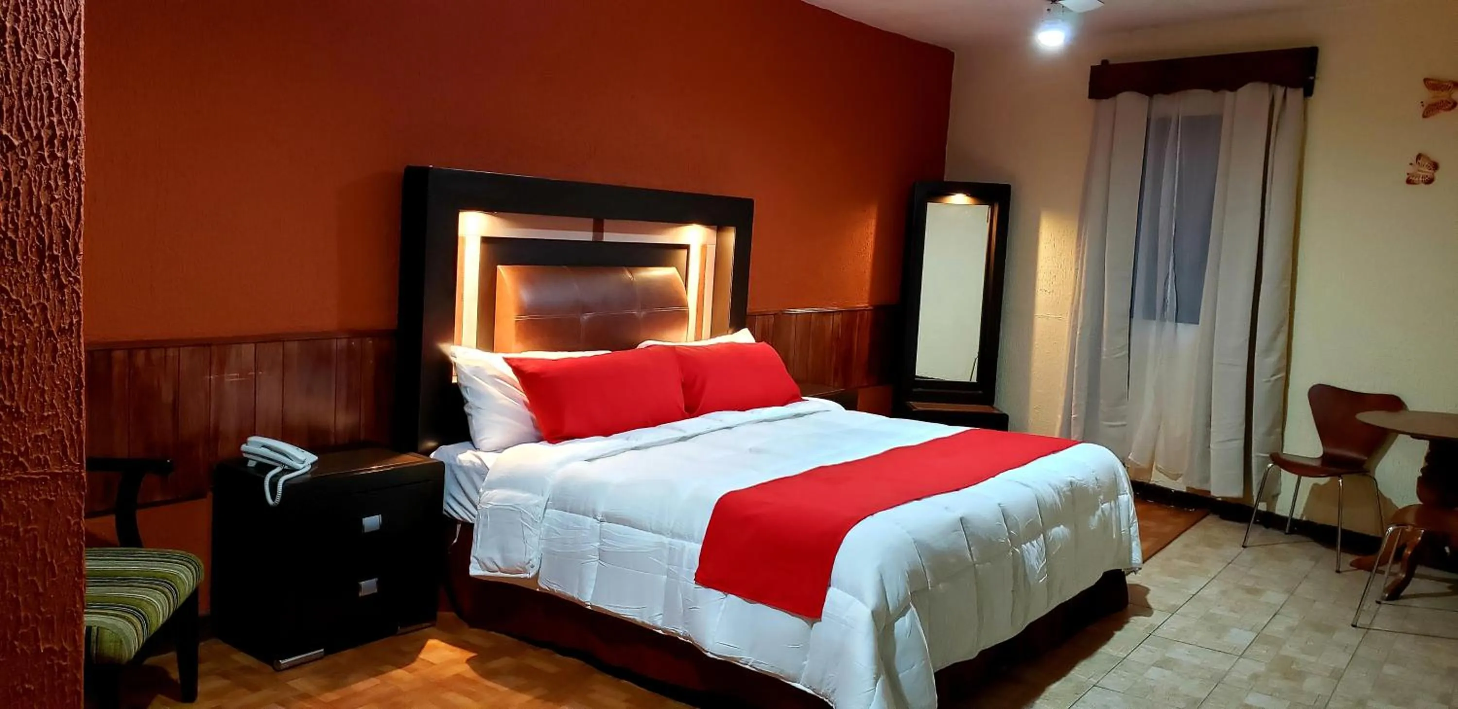 Bed in Hotel Murillo Plaza