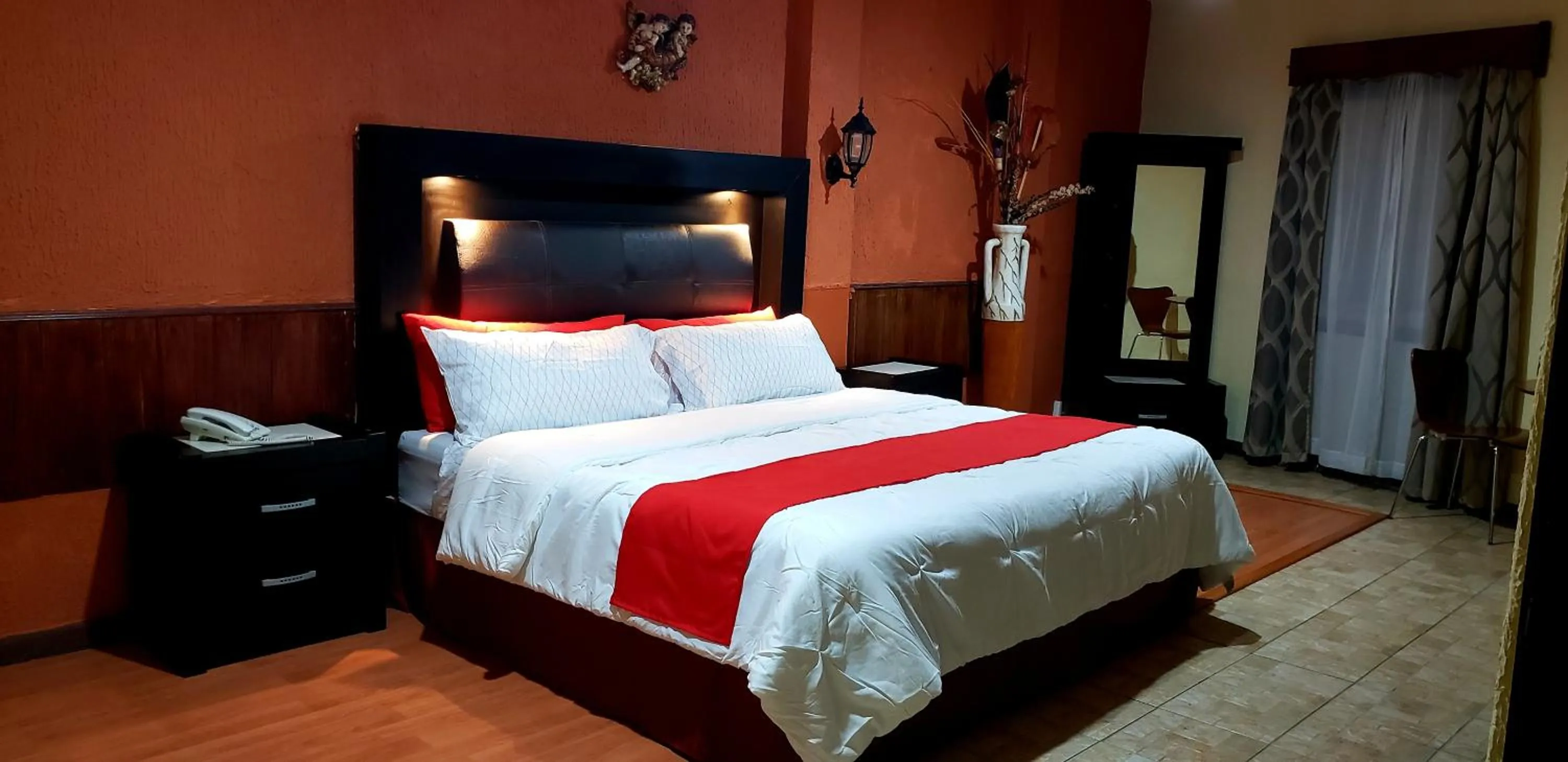 Bed in Hotel Murillo Plaza
