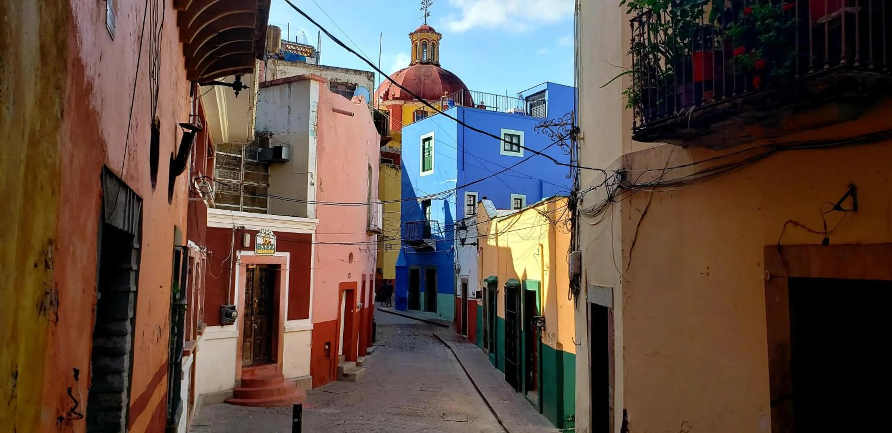 Neighbourhood in Hotel Murillo Plaza