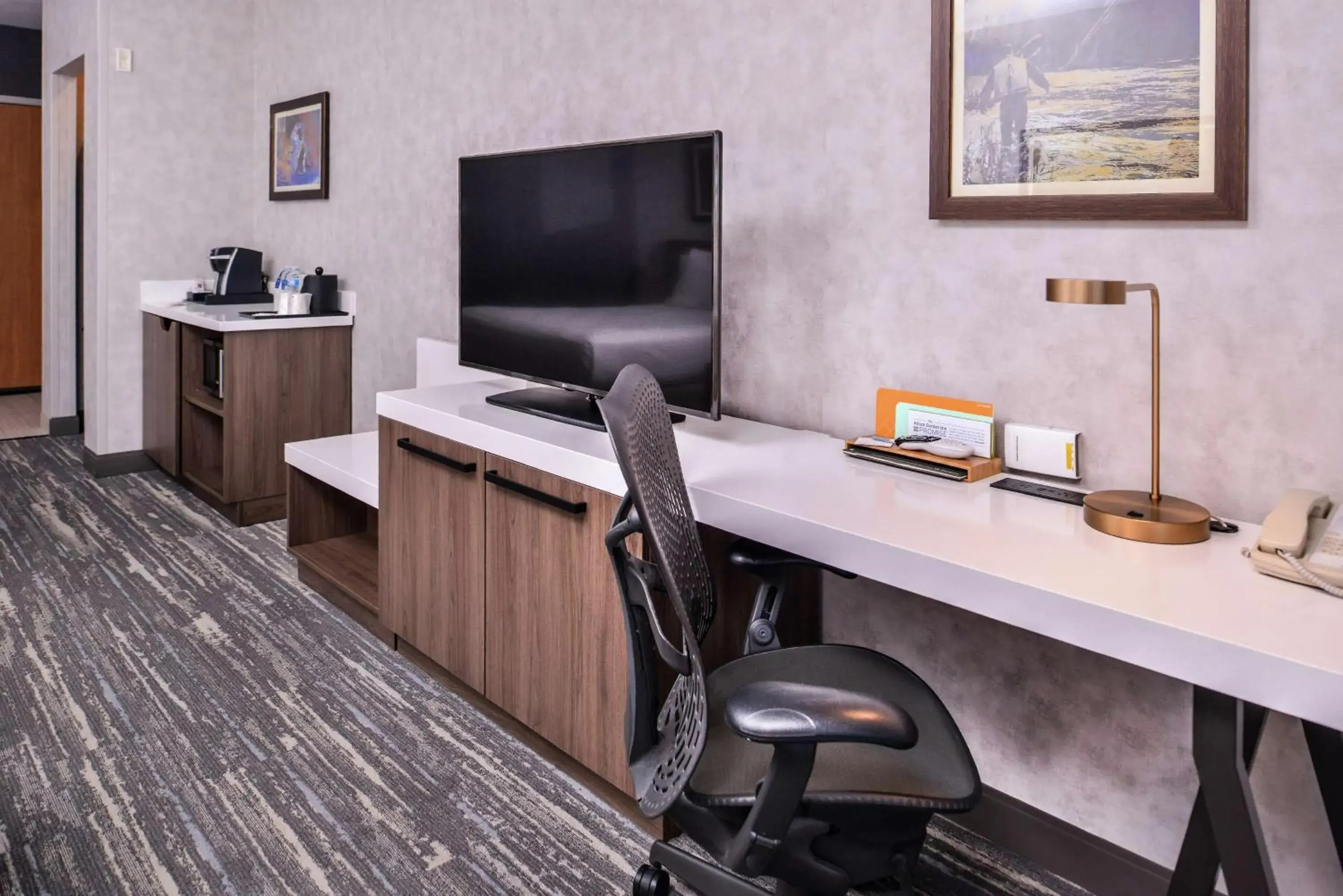 Queen Room with Two Queen Beds - River View in Hilton Garden Inn Bend Queen Room with Two Queen Beds - River View in Hilton Garden Inn Bend