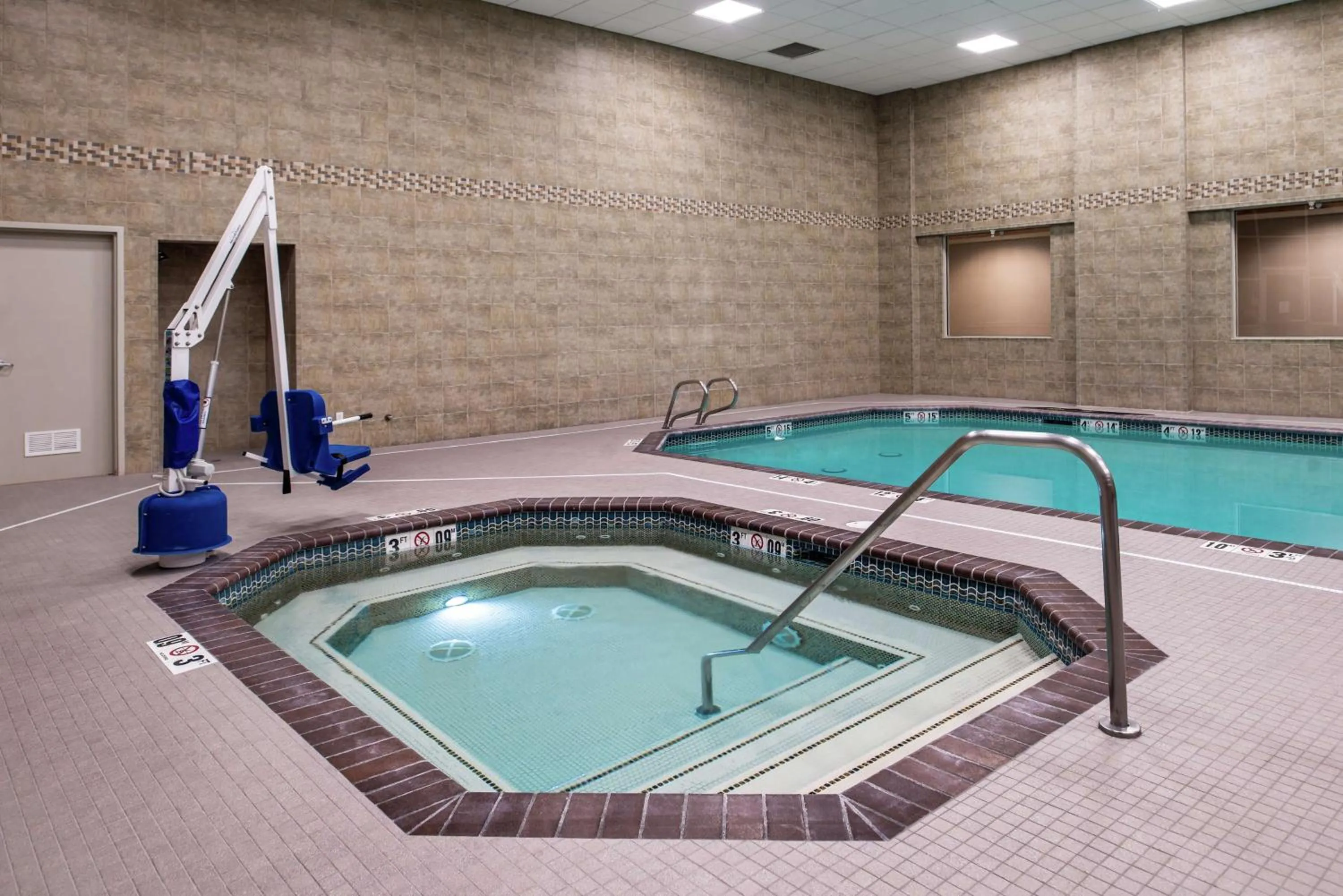 Pool view in Hilton Garden Inn Bend