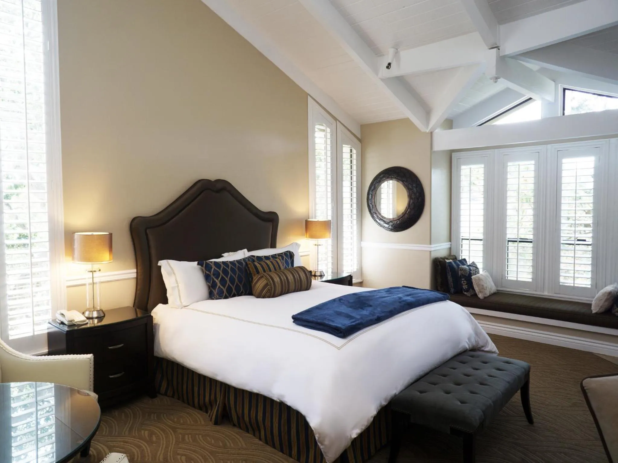 Day, Bed in Carriage House Inn