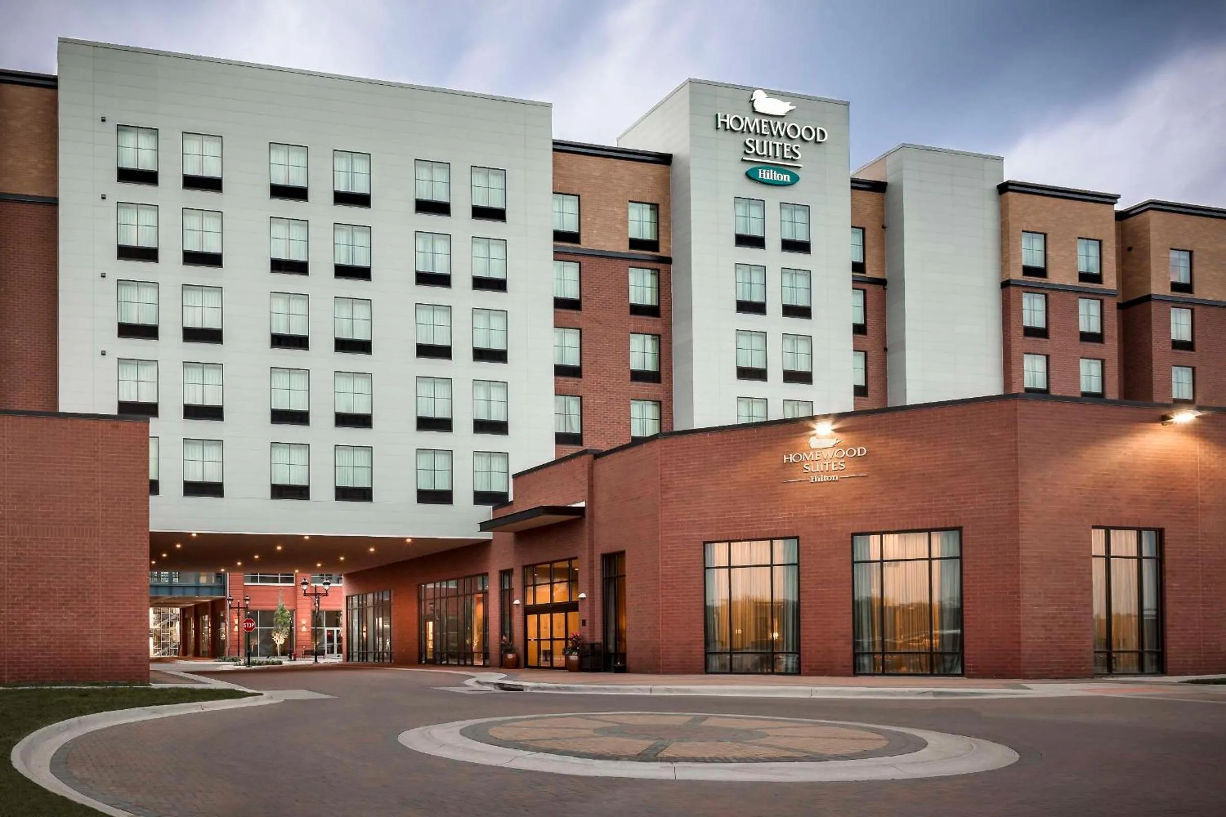 Property building in Homewood Suites by Hilton Coralville - Iowa River Landing