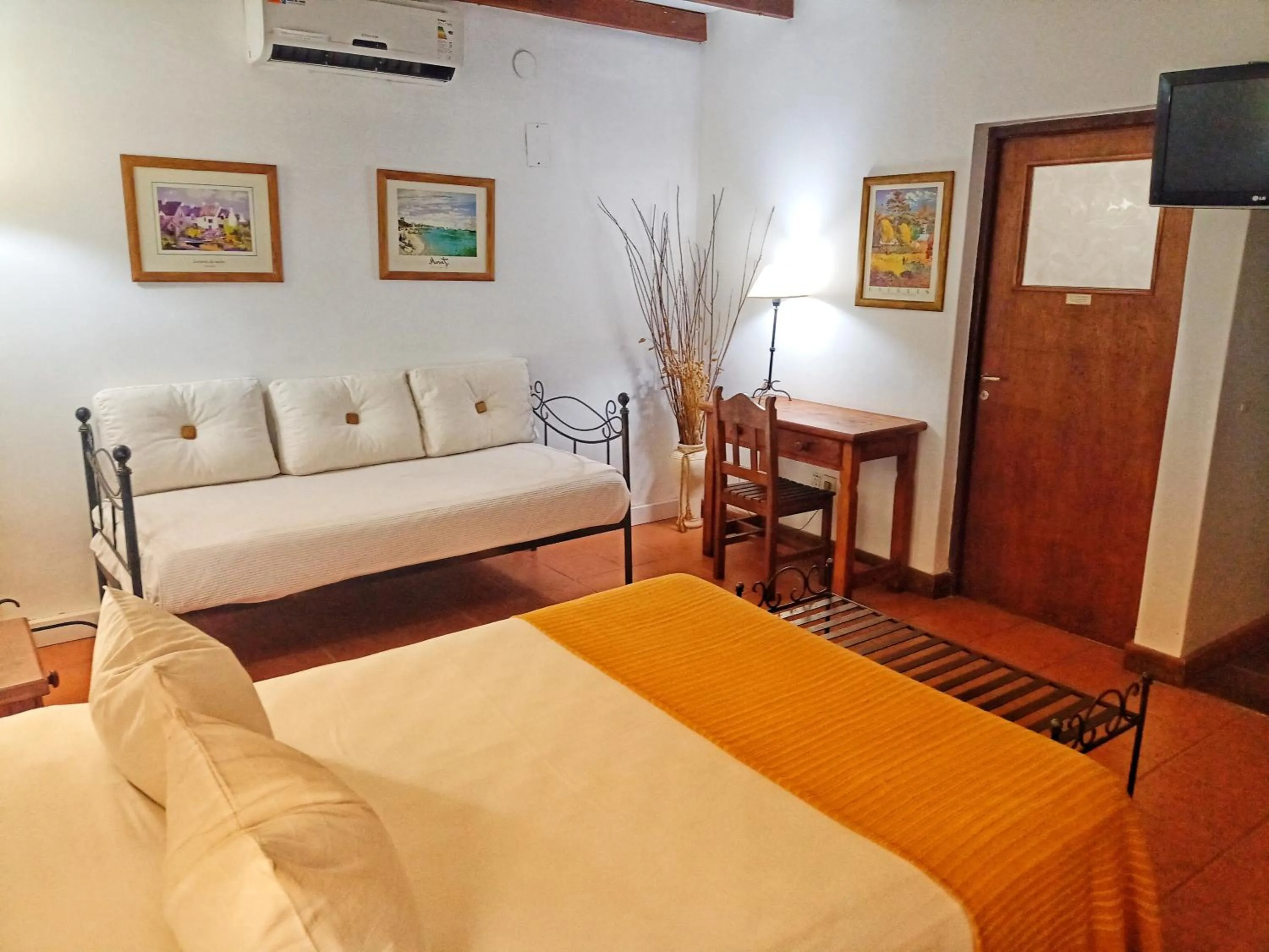 Bed in Hostería Posada del Sol