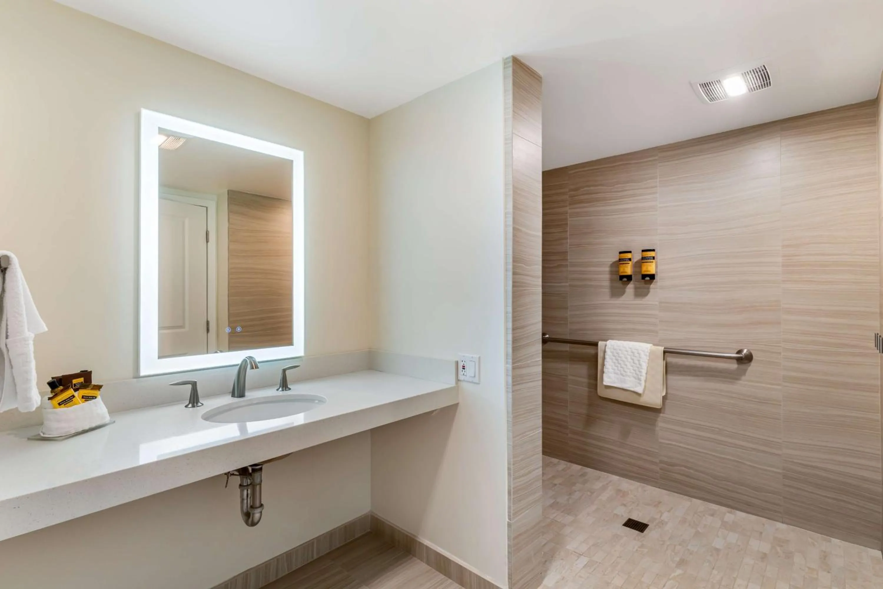 Bathroom in Best Western Plus Monterey Inn