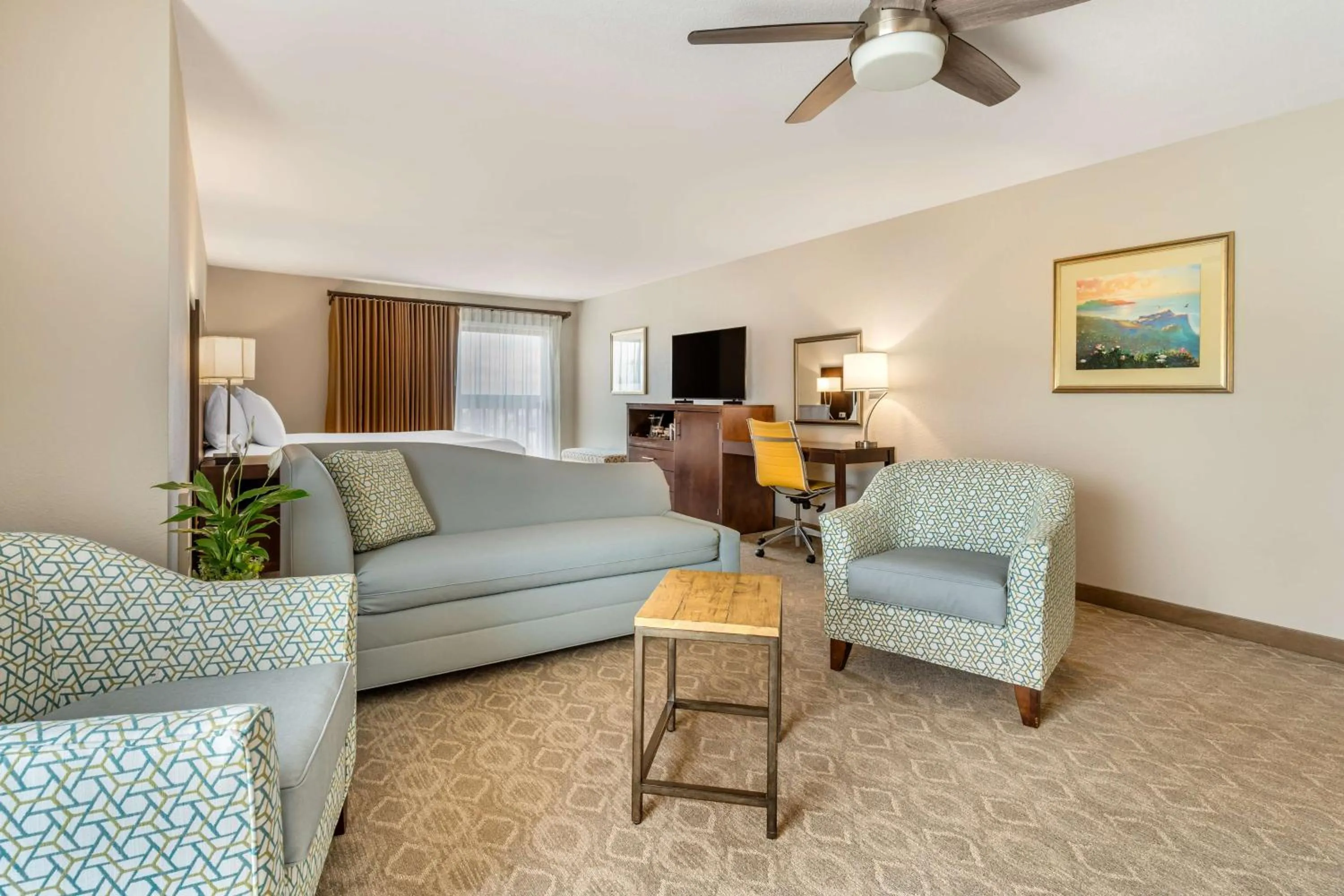 Bedroom in Best Western Plus Monterey Inn