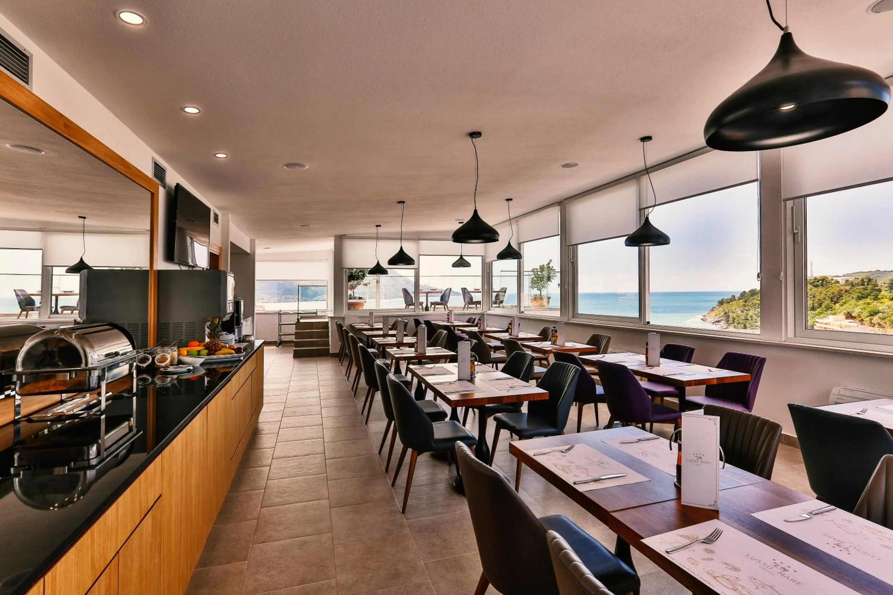 Restaurant/places to eat in Hotel Lusso Mare by Aycon