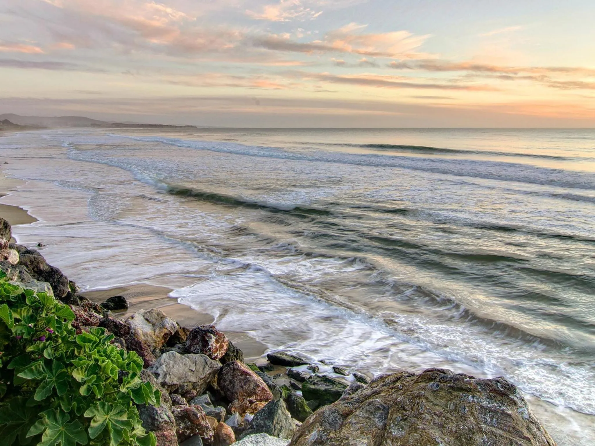 Area and facilities in Cypress Inn on Miramar Beach