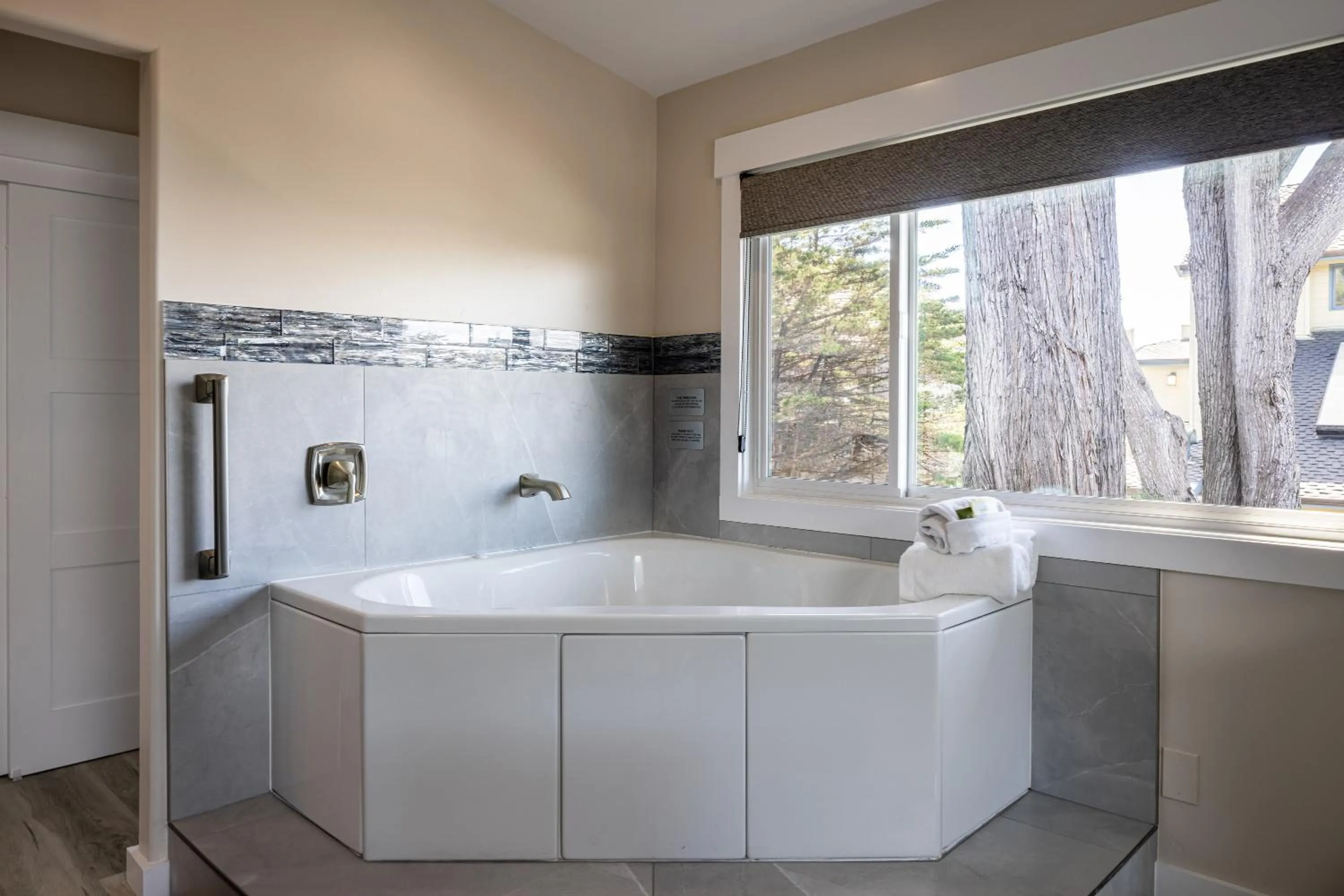 Bathroom in Cypress Inn on Miramar Beach