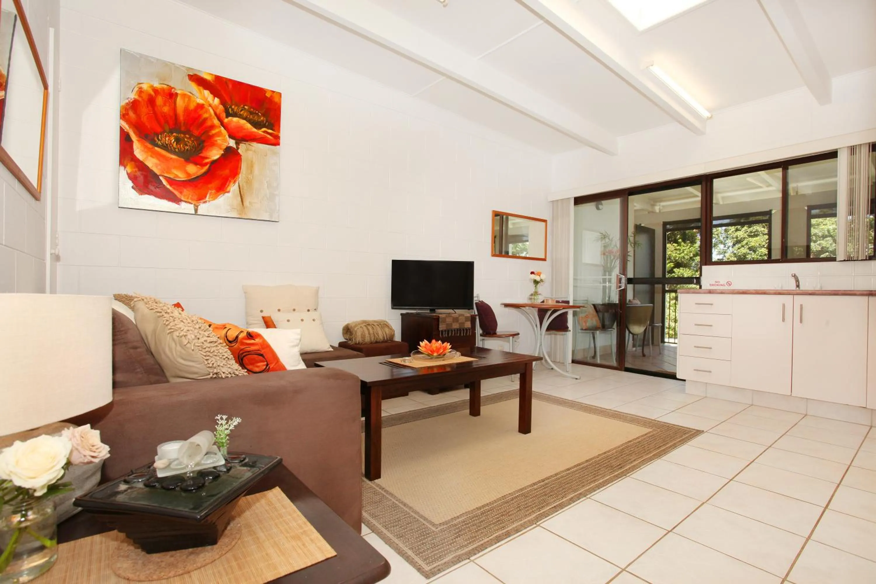 Kitchen or kitchenette in Mapleton Falls Accommodation