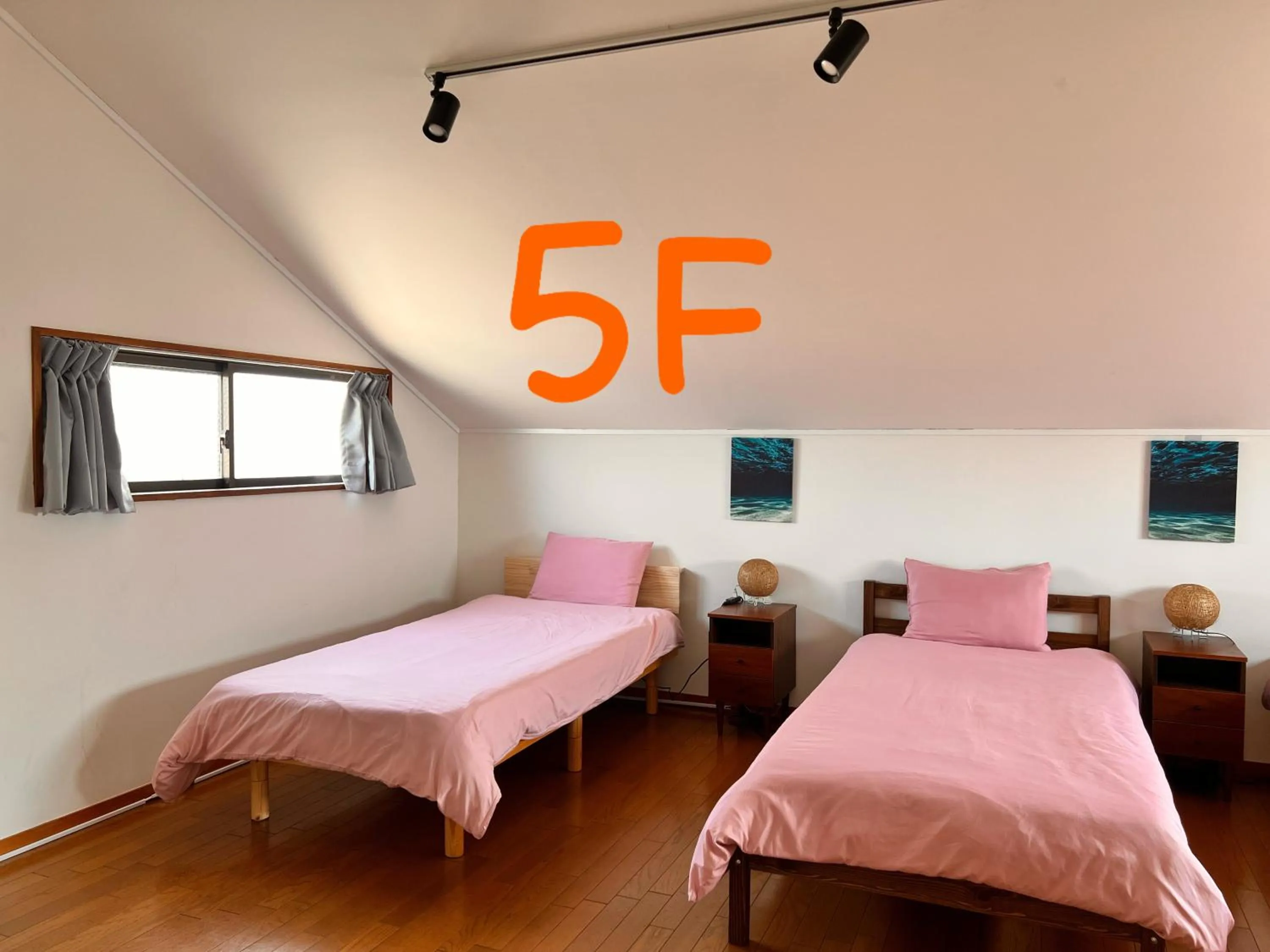 Photo of the whole room, Bed in Guest House WA