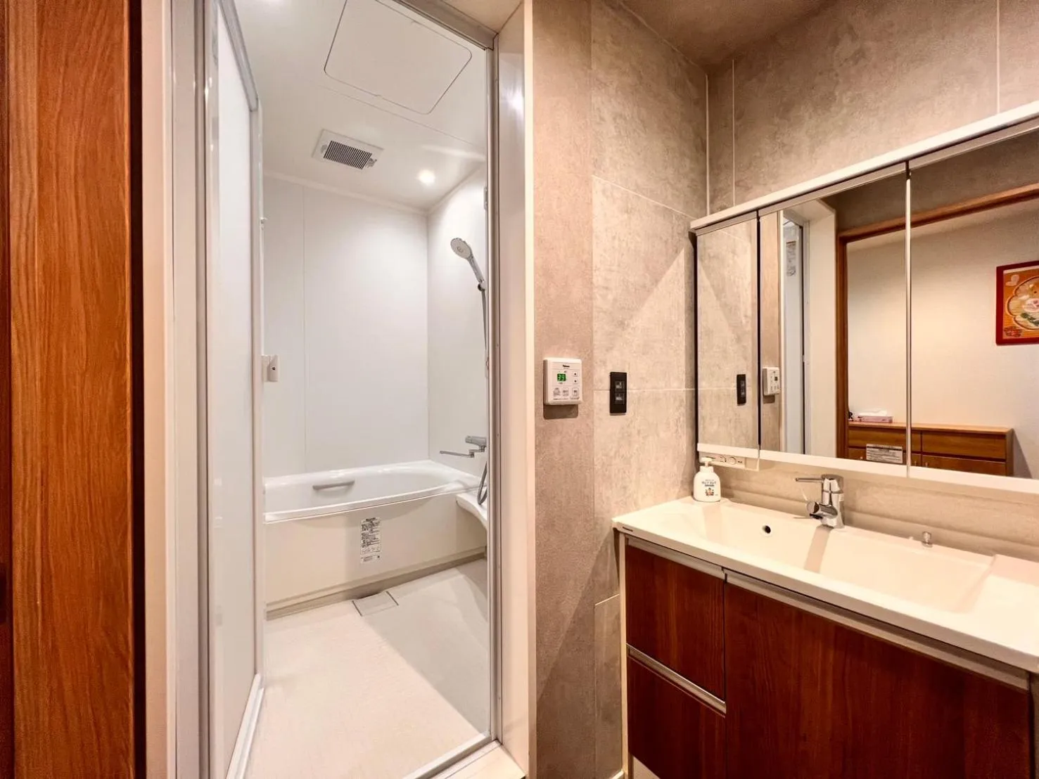 Shower in Guest House WA