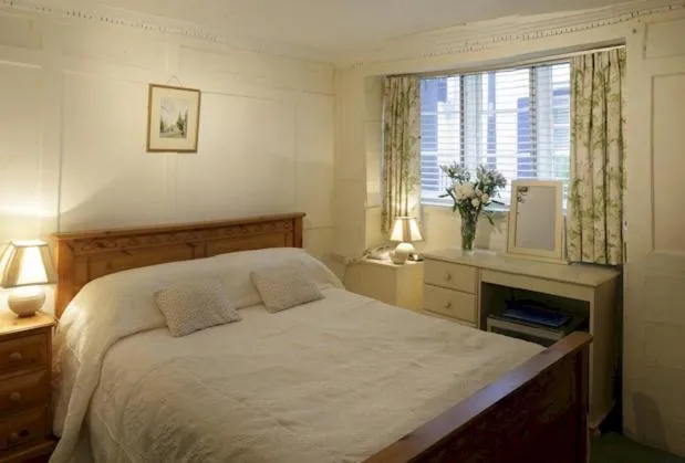 Bed in Bath Place Hotel