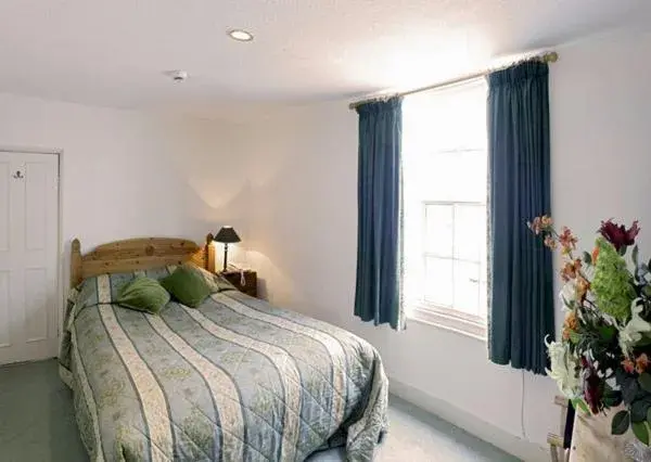 Standard Suite in Bath Place Hotel Standard Suite in Bath Place Hotel