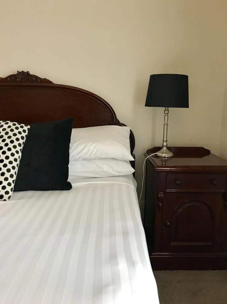 Bed in The Hotel Shamrock