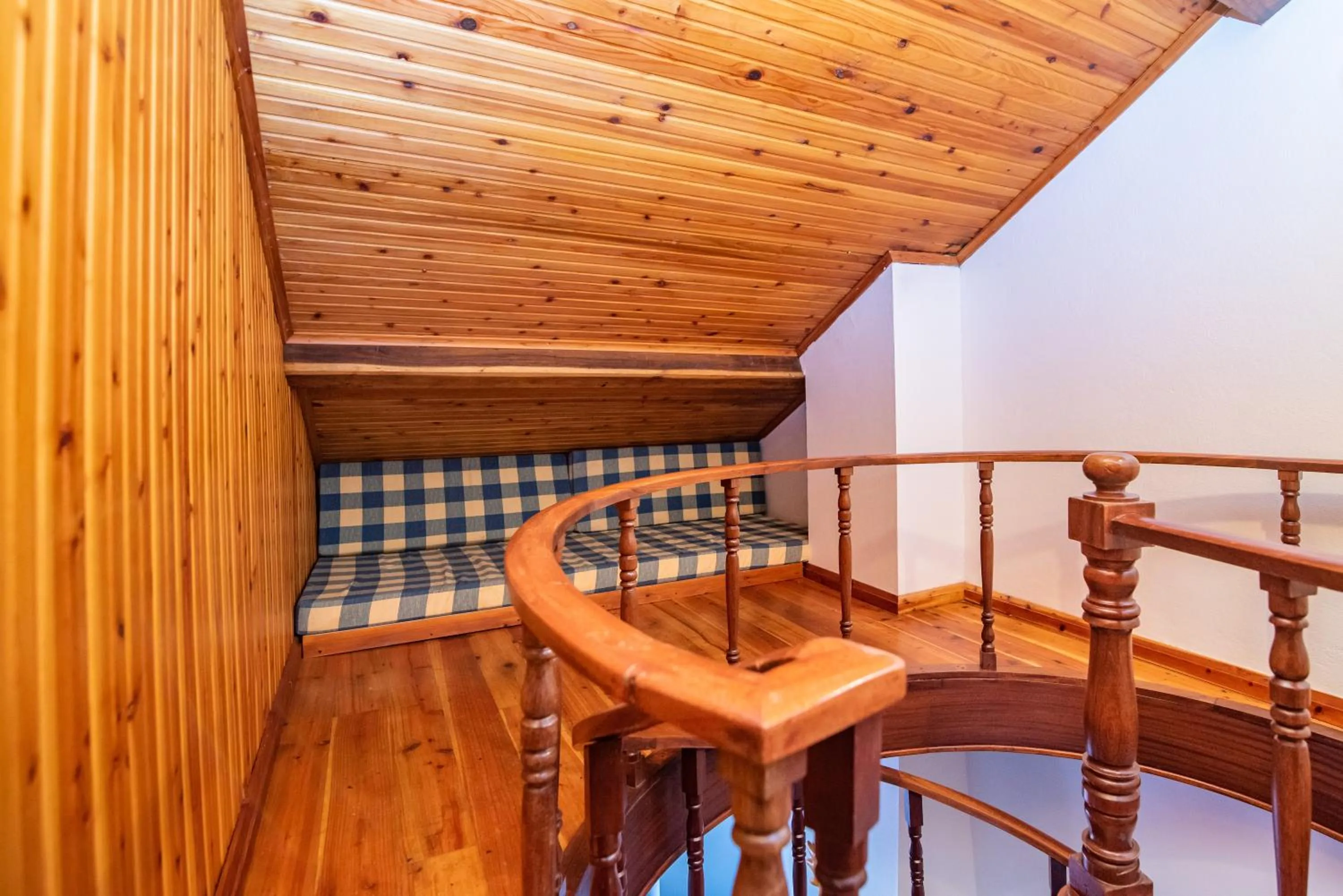 CASA INTI / INTI HOUSE FURNAS