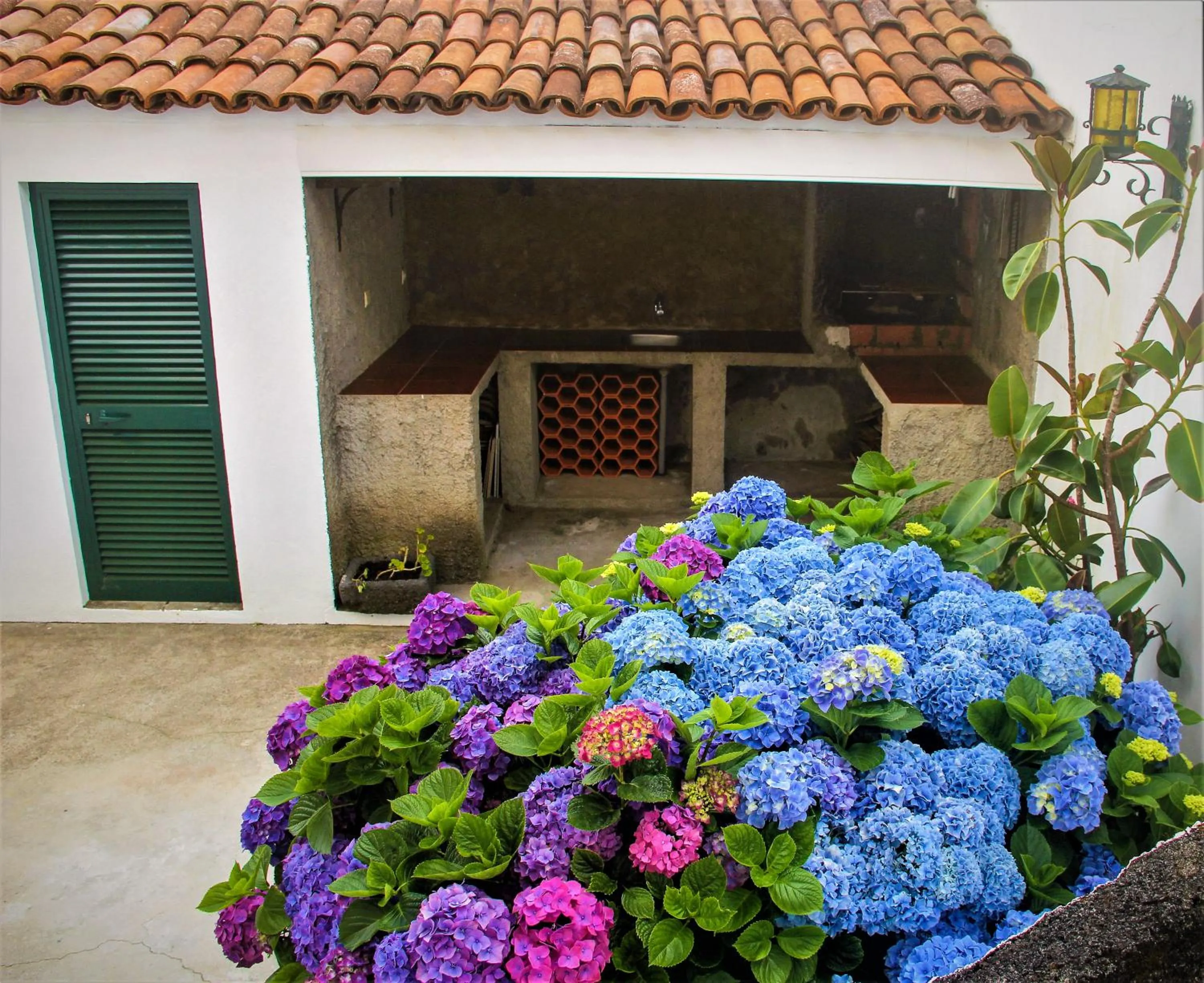 BBQ facilities in CASA INTI / INTI HOUSE FURNAS