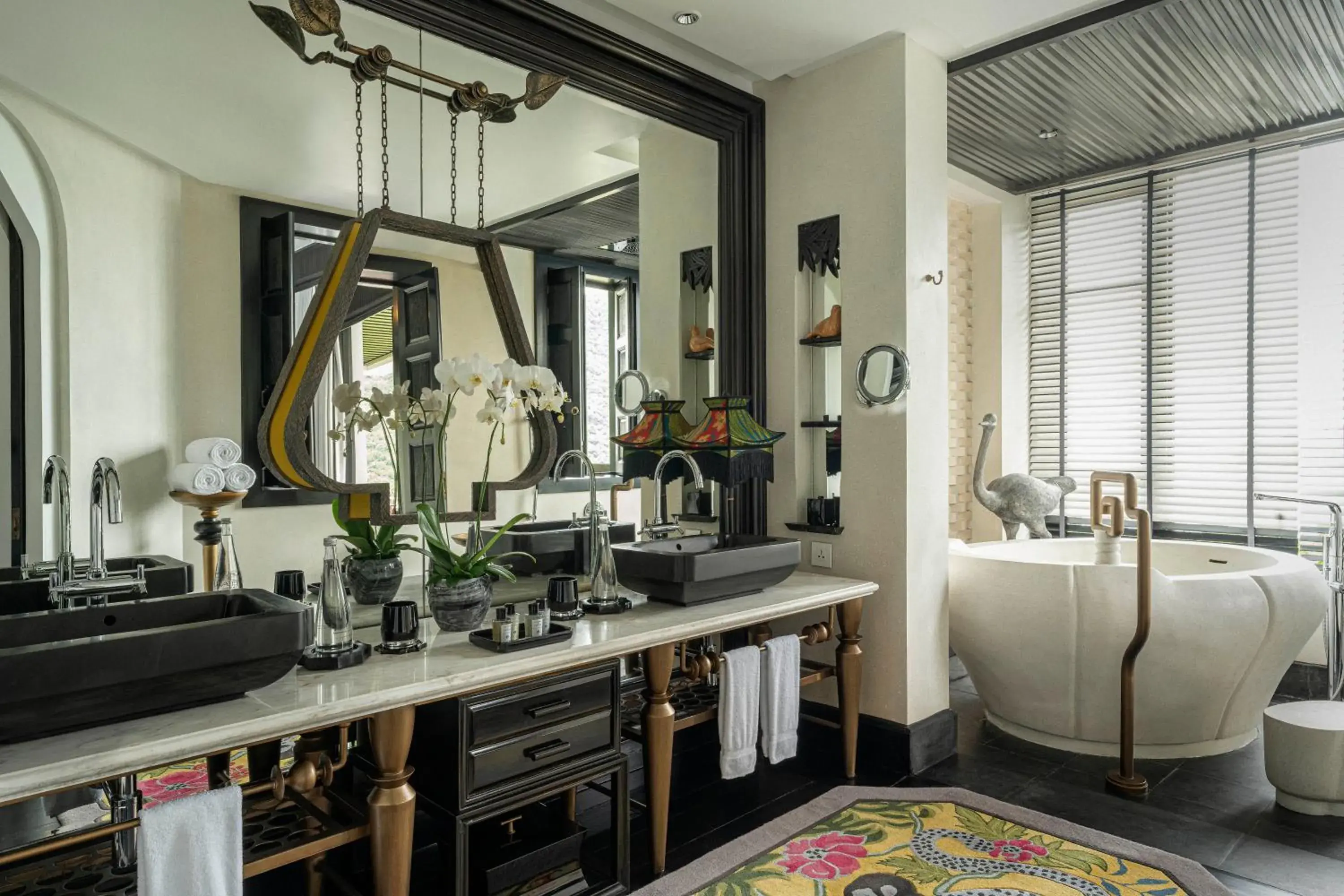 Queen Room with Two Queen Beds and Club Panoramic Ocean View in InterContinental Danang Sun Peninsula Resort by IHG Queen Room with Two Queen Beds and Club Panoramic Ocean View in InterContinental Danang Sun Peninsula Resort by IHG