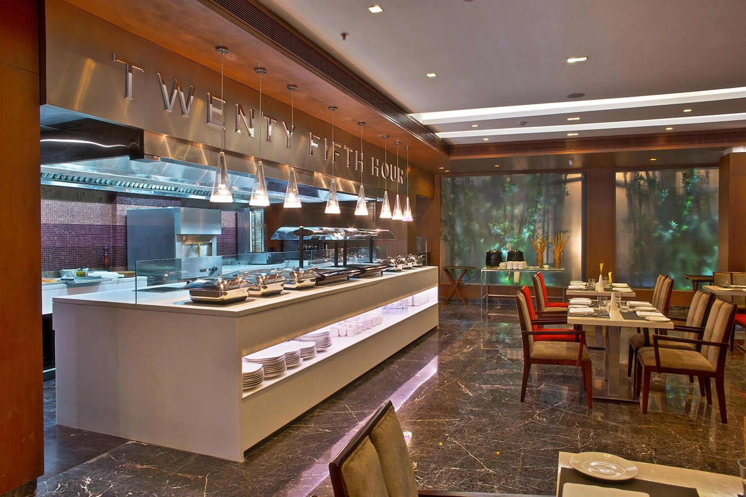 Restaurant/Places to Eat in Clarion Hotel President Chennai