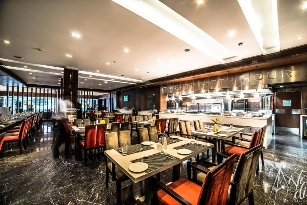 Restaurant/Places to Eat in Clarion Hotel President Chennai