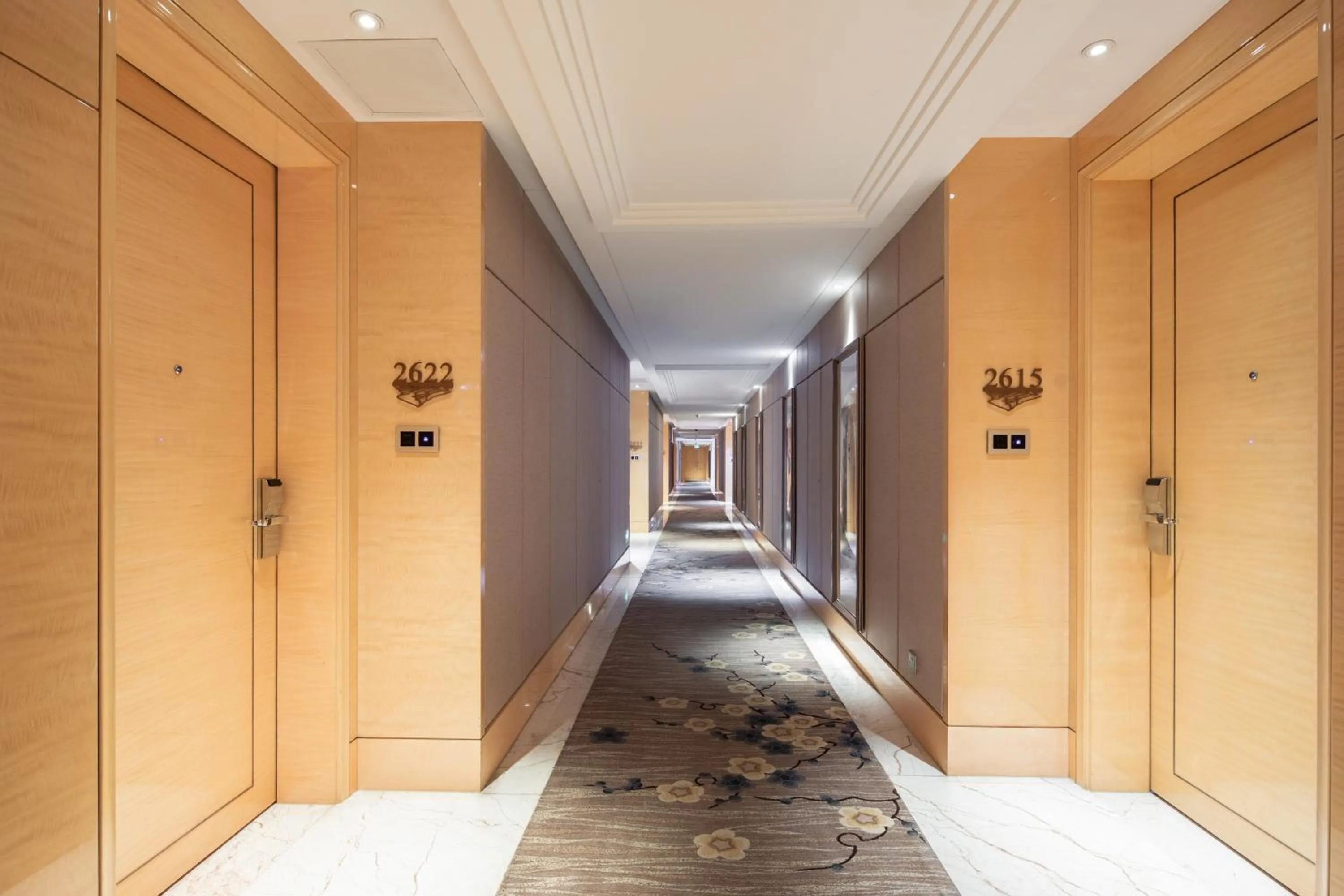 Wyndham Grand Plaza Royale Colorful Yunnan