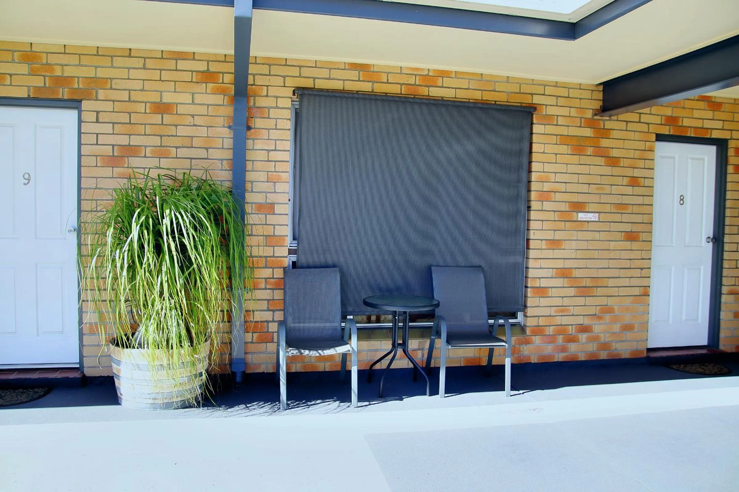 Seating area in Squatters Homestead Motel