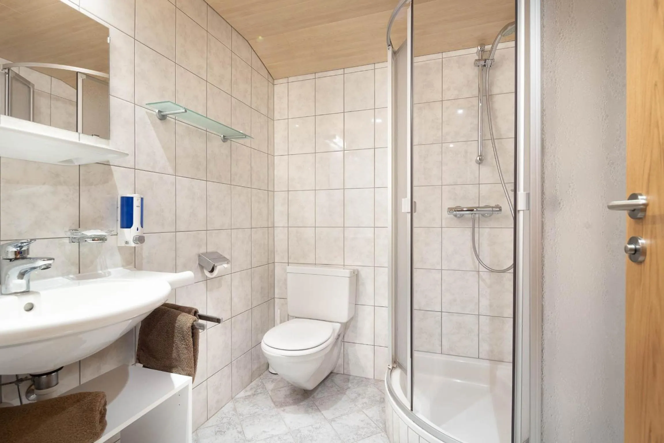 Shower in Haus Gafrina