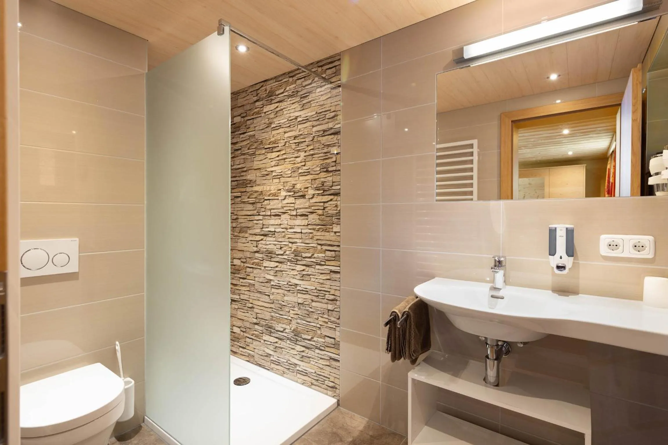 Shower in Haus Gafrina