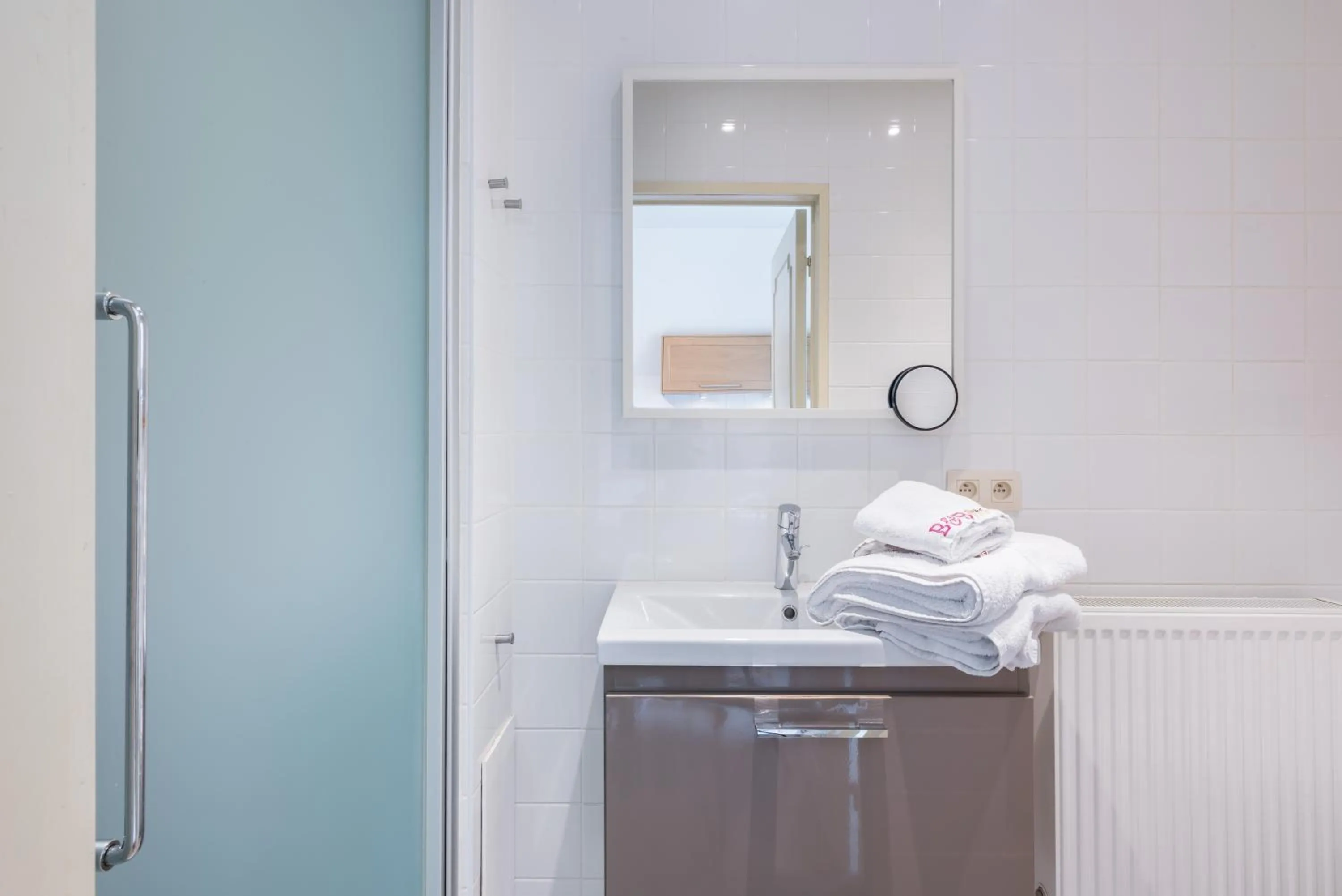 Bathroom, Bed in B&B visavis