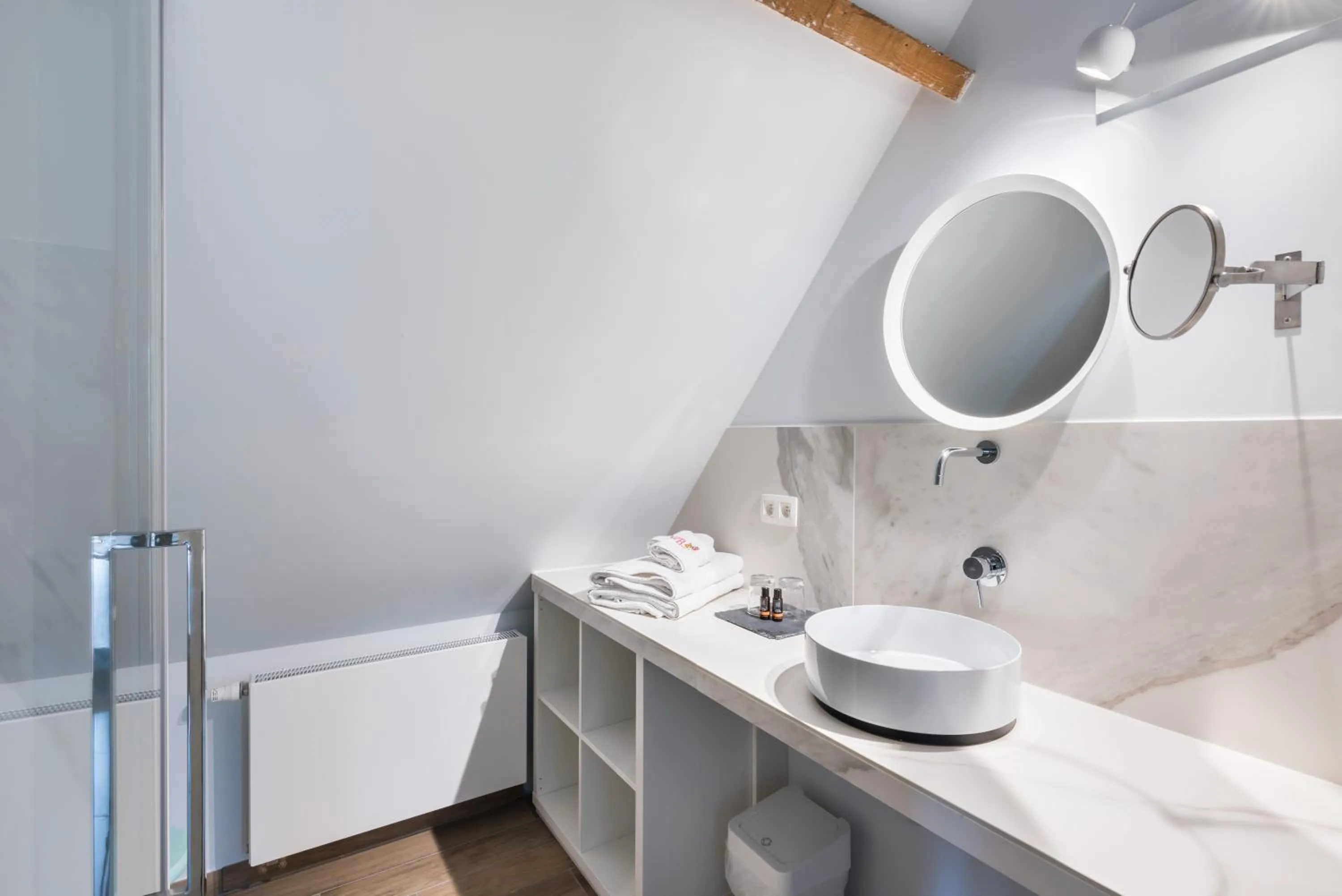 Bathroom in B&B visavis