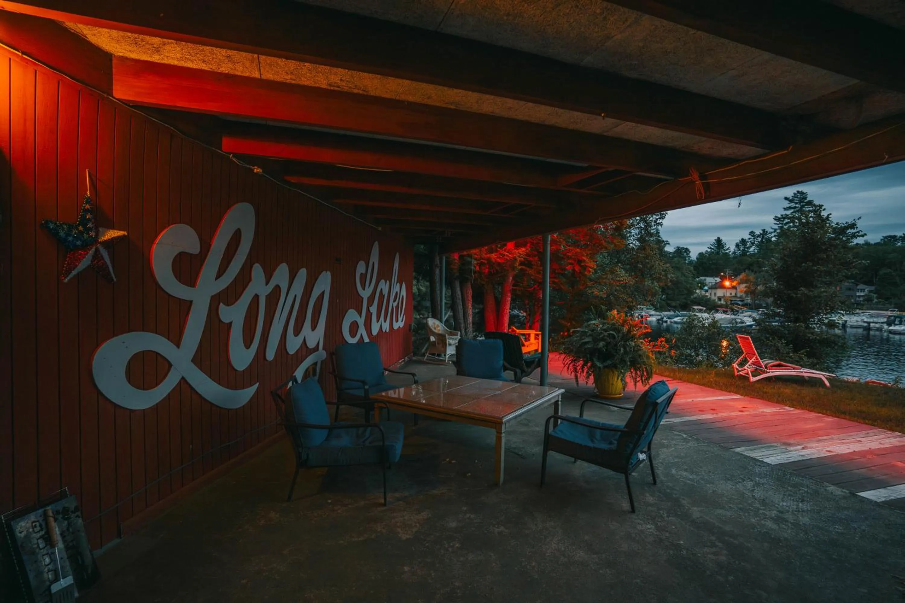 Patio in Motel Long Lake and Cottages