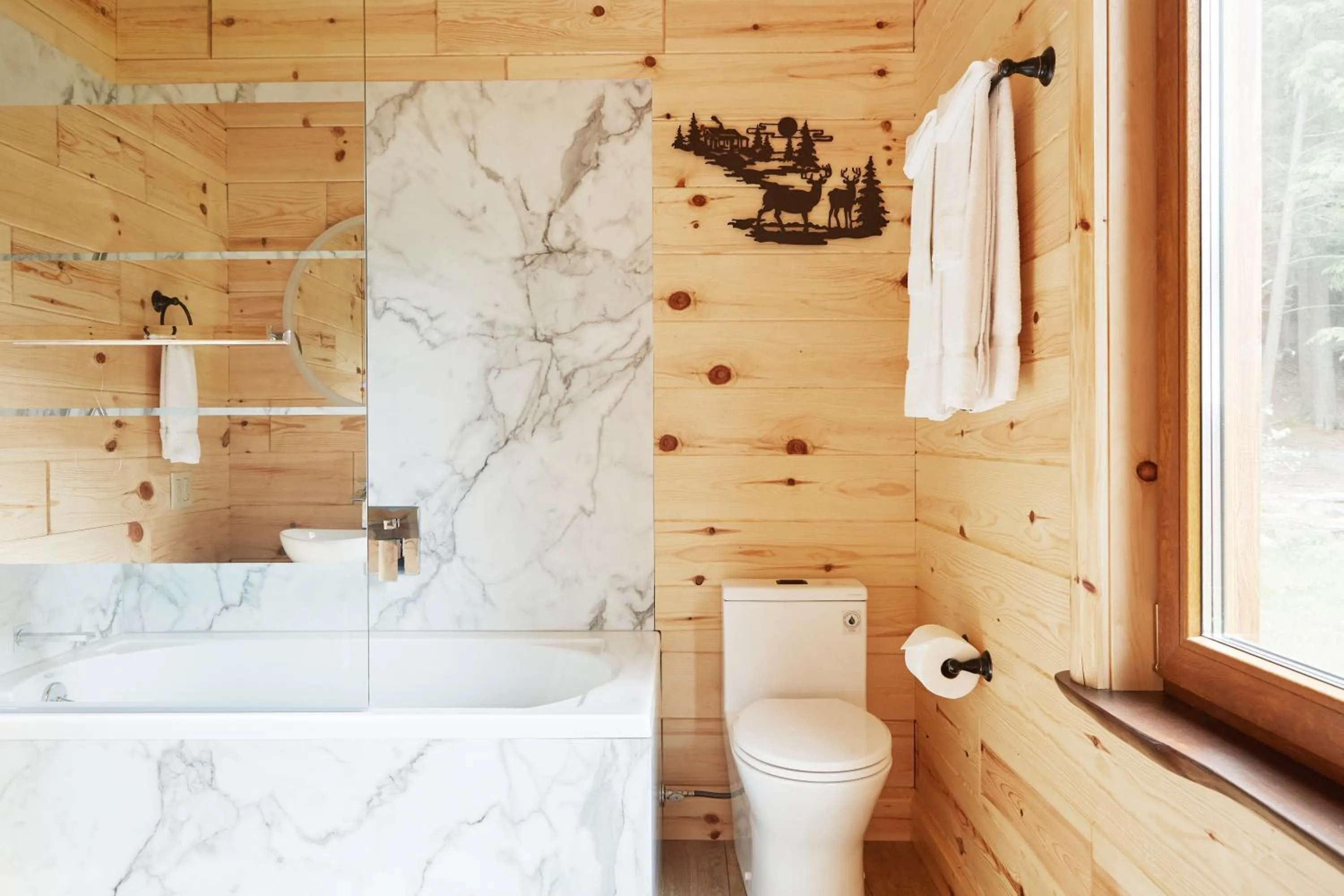 Shower in Motel Long Lake and Cottages