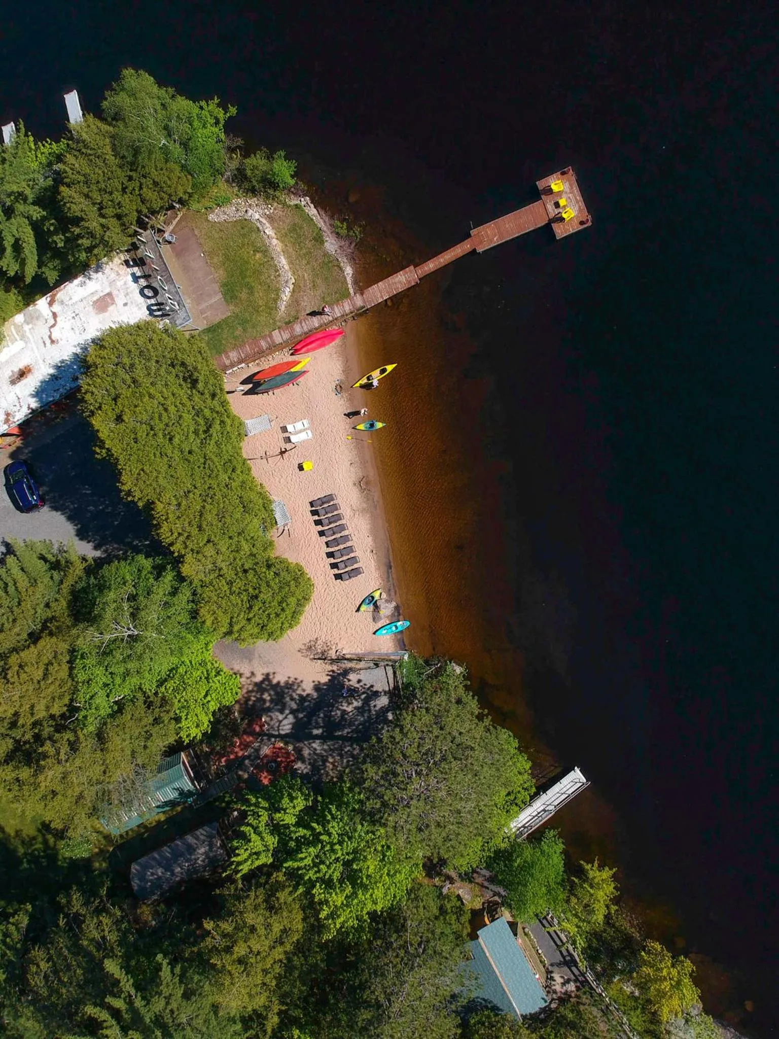 Day in Motel Long Lake and Cottages