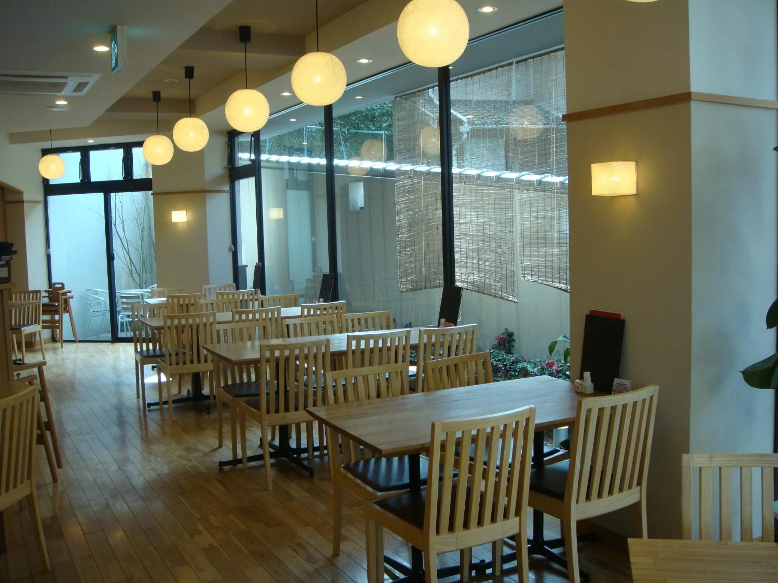 Restaurant/places to eat in Mizuhasou