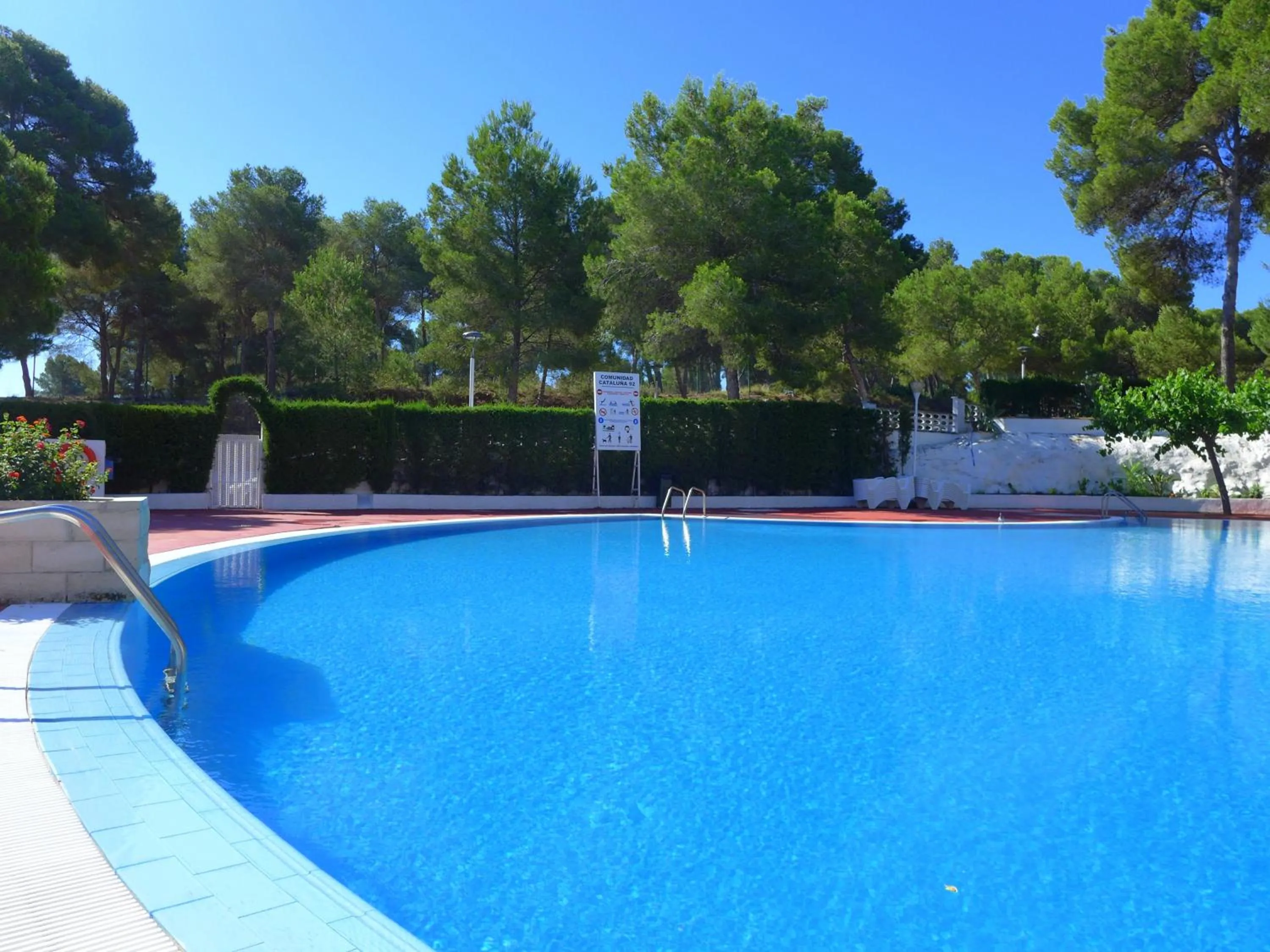 Swimming pool in Catalonia Park Apartamentos